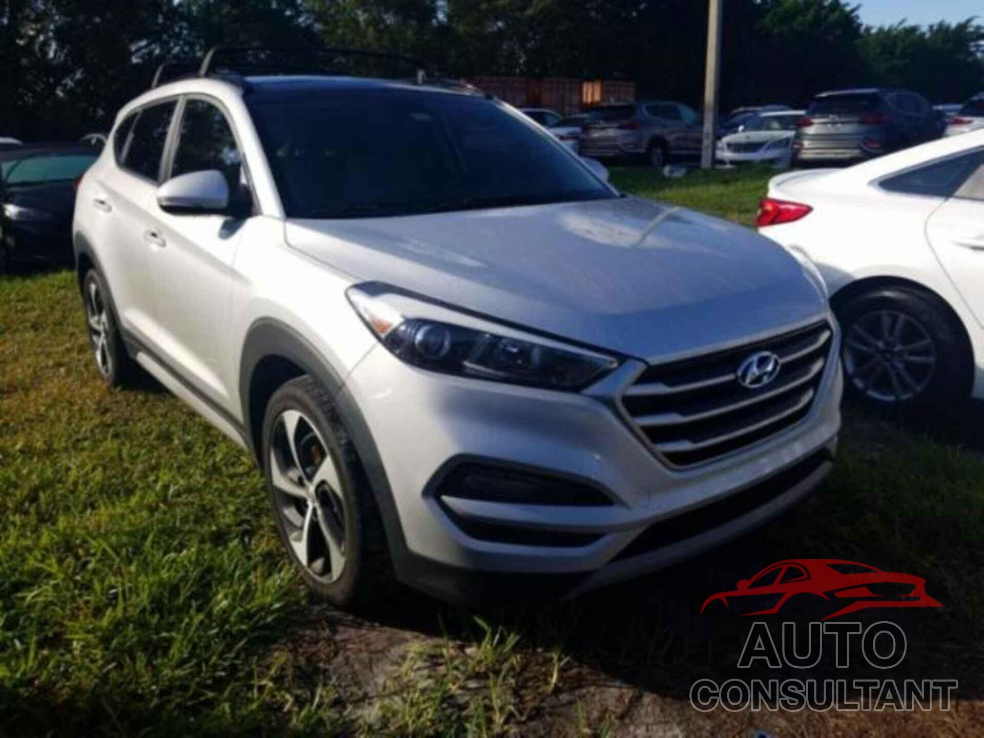 HYUNDAI TUCSON 2017 - KM8J33A21HU565449