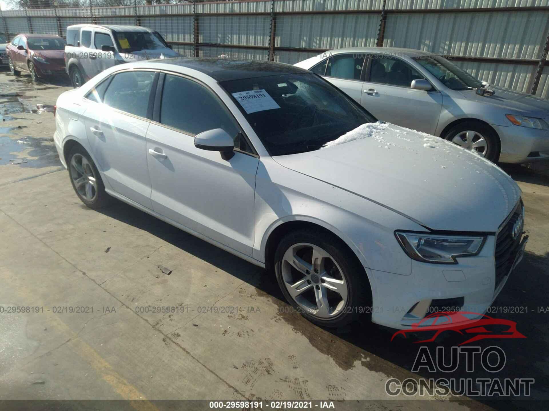 AUDI A3 SEDAN 2017 - WAUAUGFF9H1038097