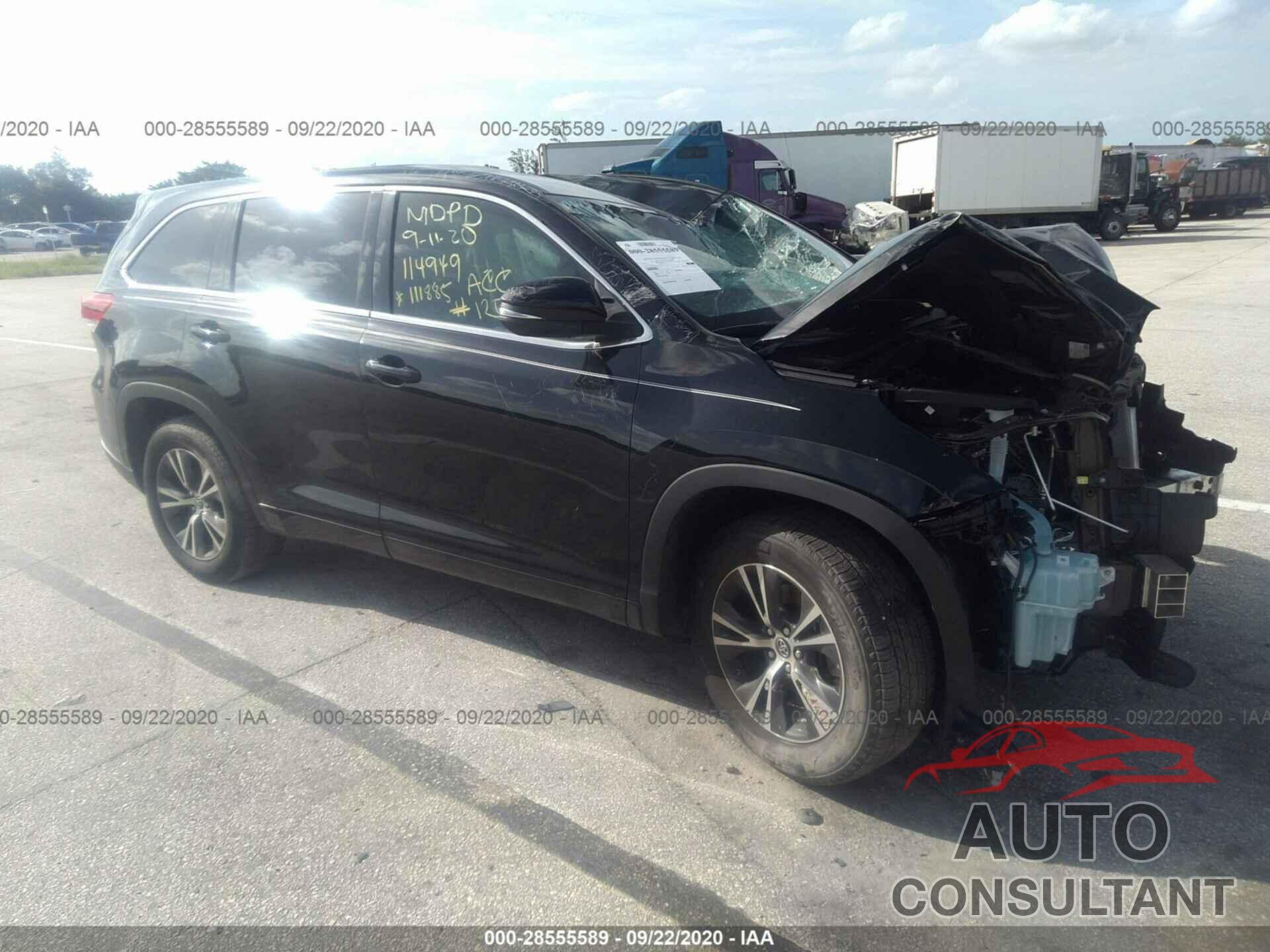 TOYOTA HIGHLANDER 2018 - 5TDZARFH4JS041266