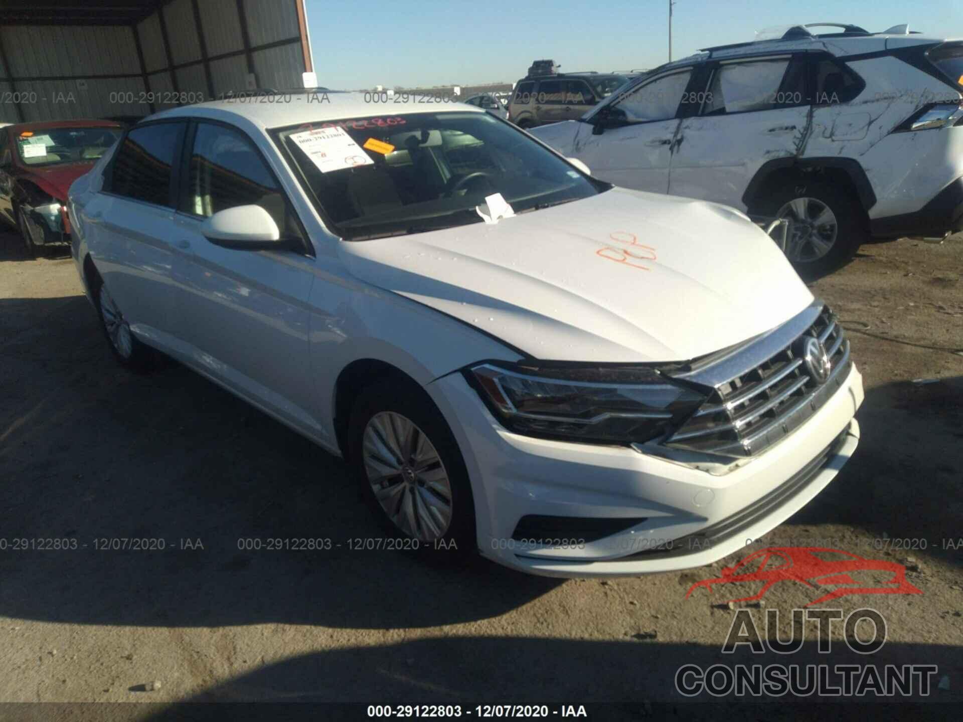 VOLKSWAGEN JETTA 2019 - 3VWN57BU0KM217948