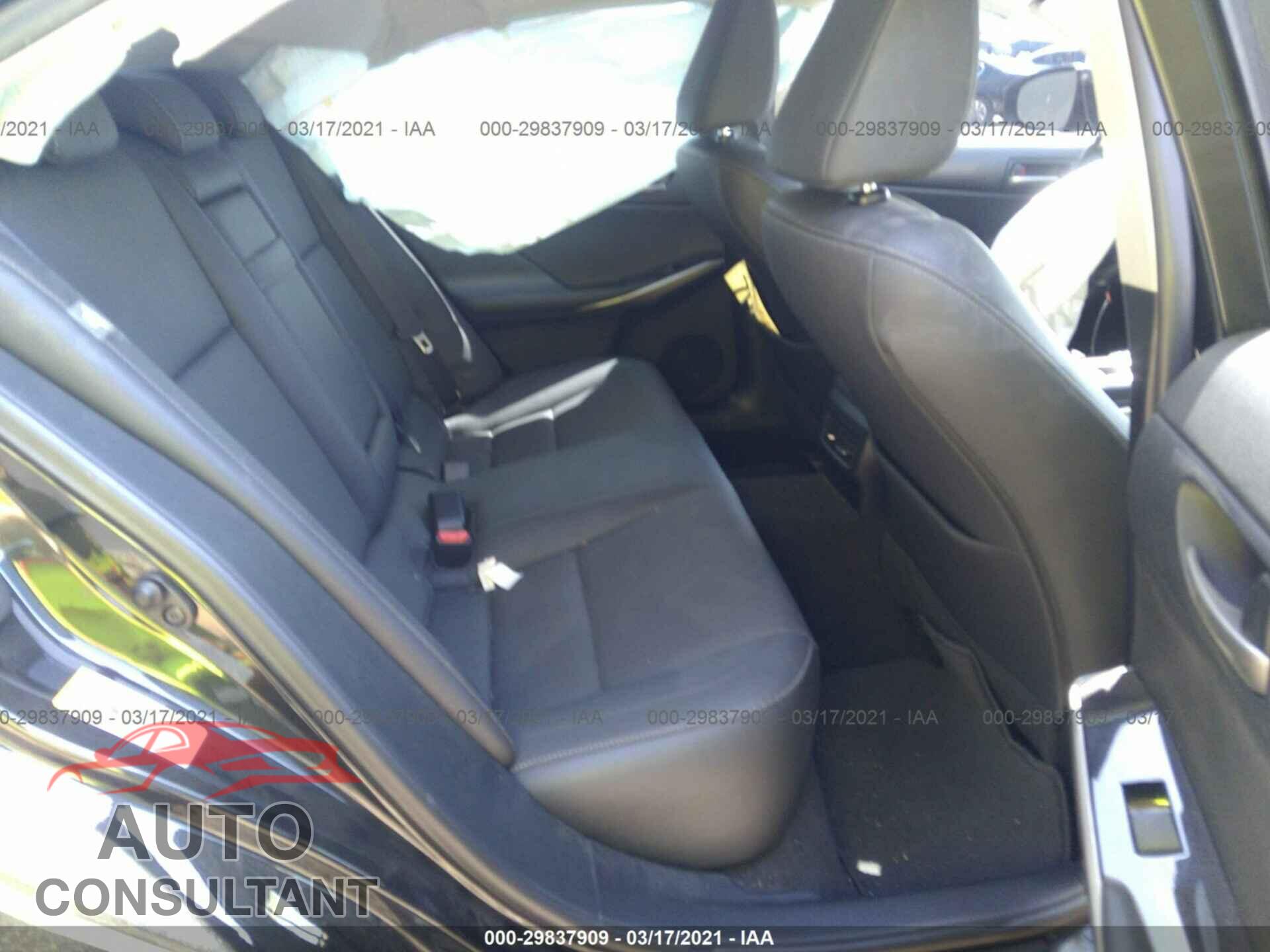 LEXUS IS 2017 - JTHBA1D21H5052029