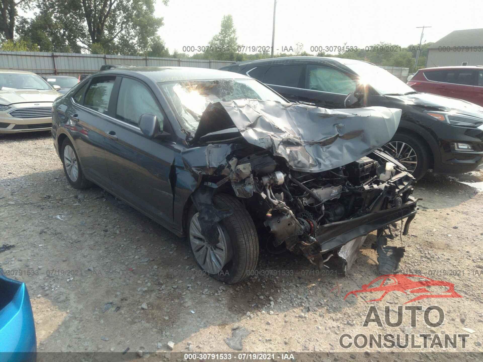 VOLKSWAGEN JETTA 2019 - 3VWN57BUXKM031074