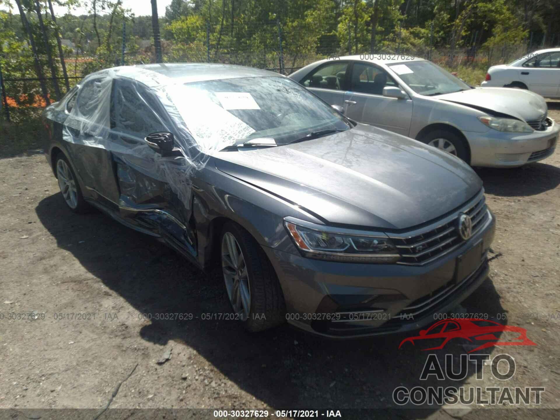 VOLKSWAGEN PASSAT 2017 - 1VWDT7A33HC027971