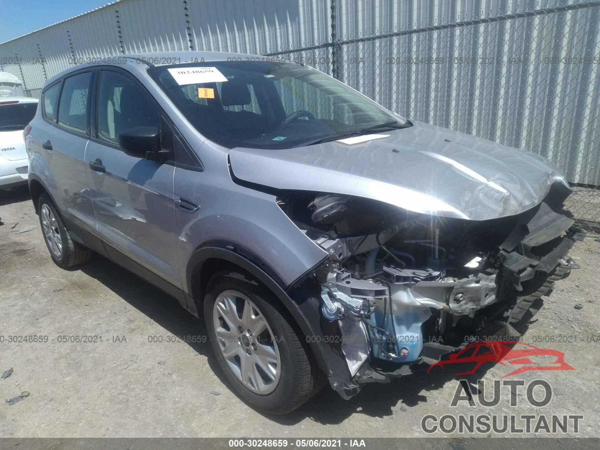 FORD ESCAPE 2016 - 1FMCU0F71GUC51422