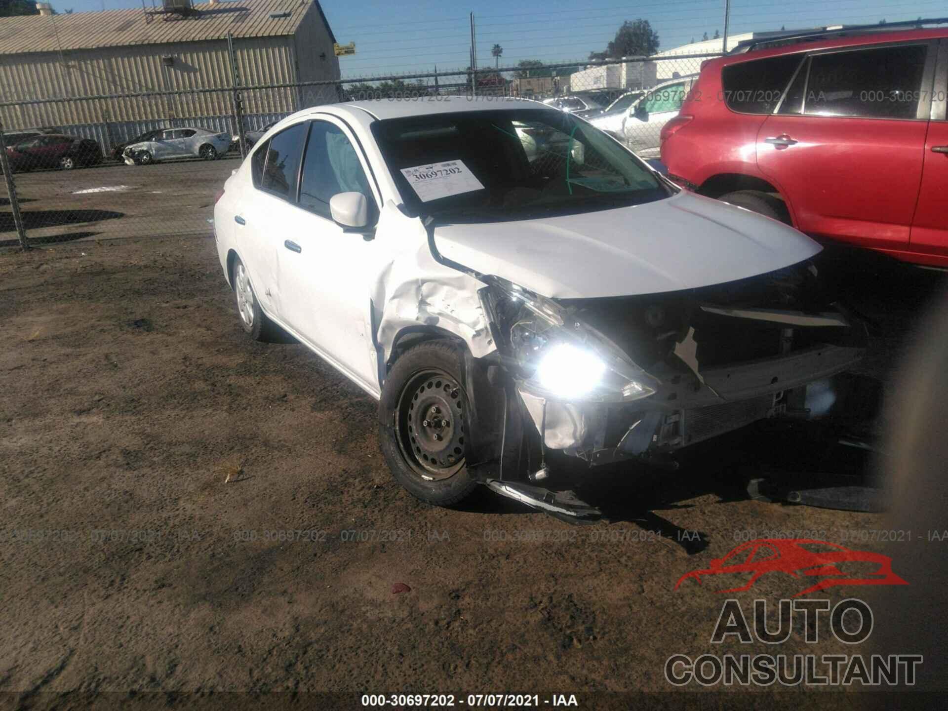 NISSAN VERSA 2016 - 3N1CN7APXGL898755