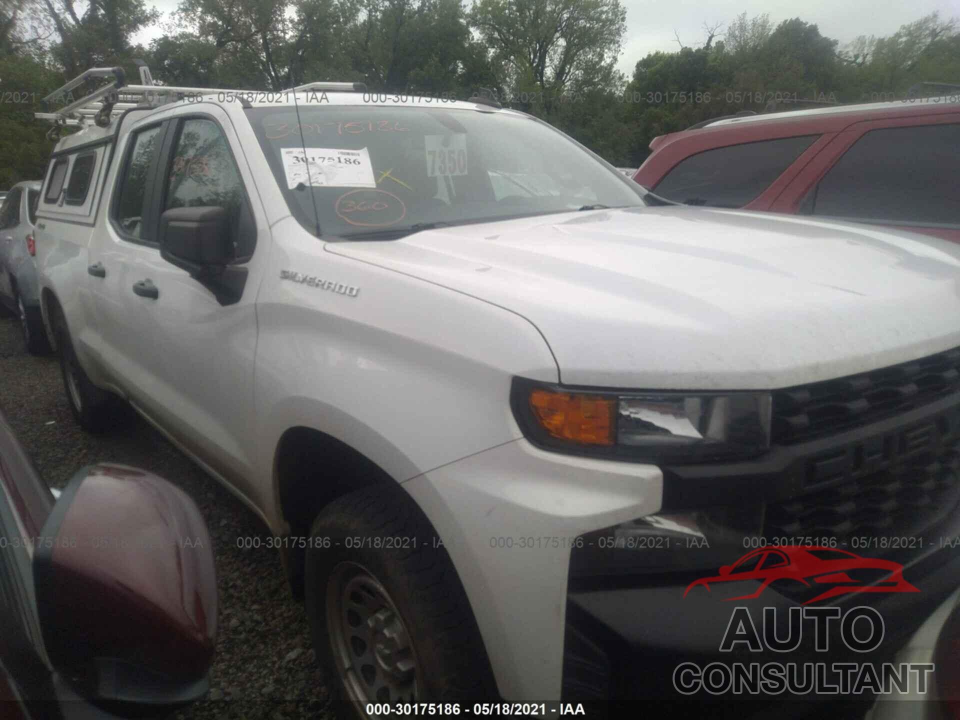 CHEVROLET SILVERADO 1500 2019 - 1GCRYAEF9KZ290238