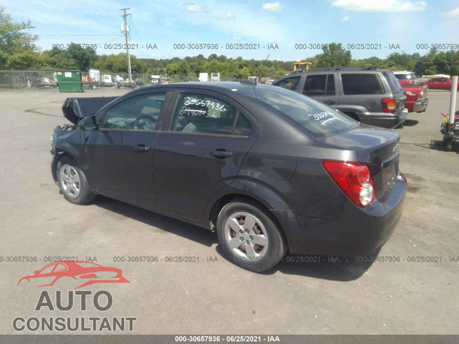 CHEVROLET SONIC 2016 - 1G1JA5SH7G4131987