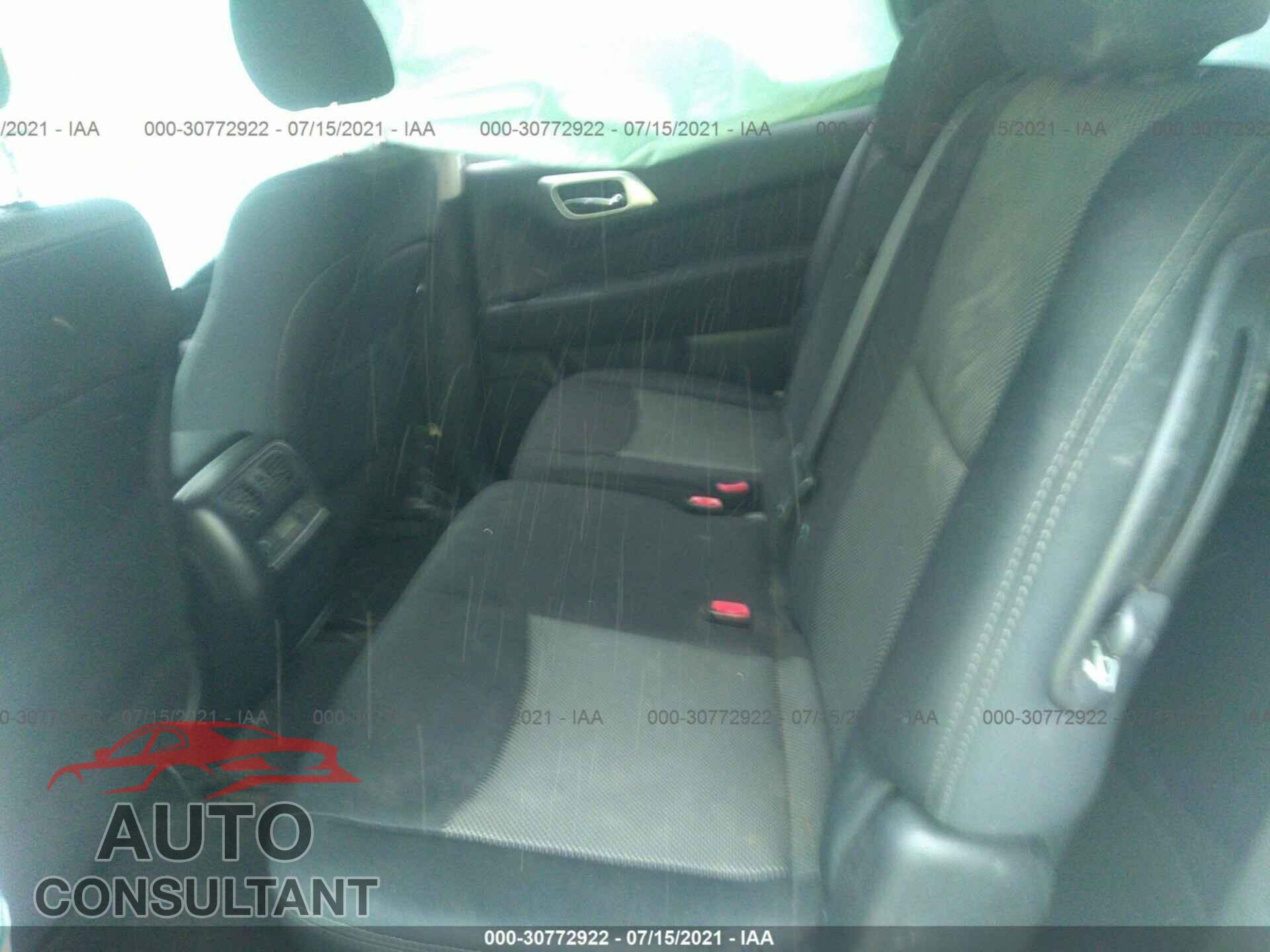 NISSAN PATHFINDER 2017 - 5N1DR2MN7HC664763