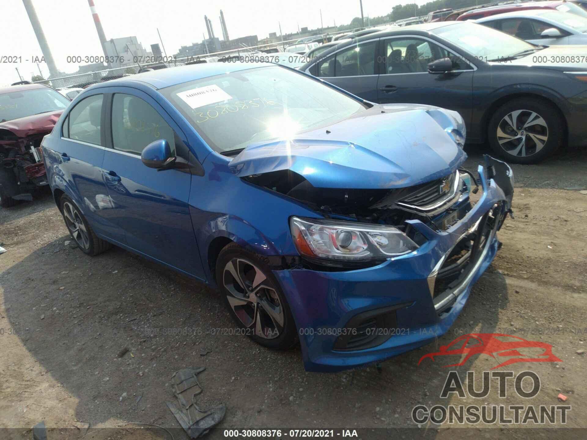 CHEVROLET SONIC 2017 - 1G1JF5SB8H4124092