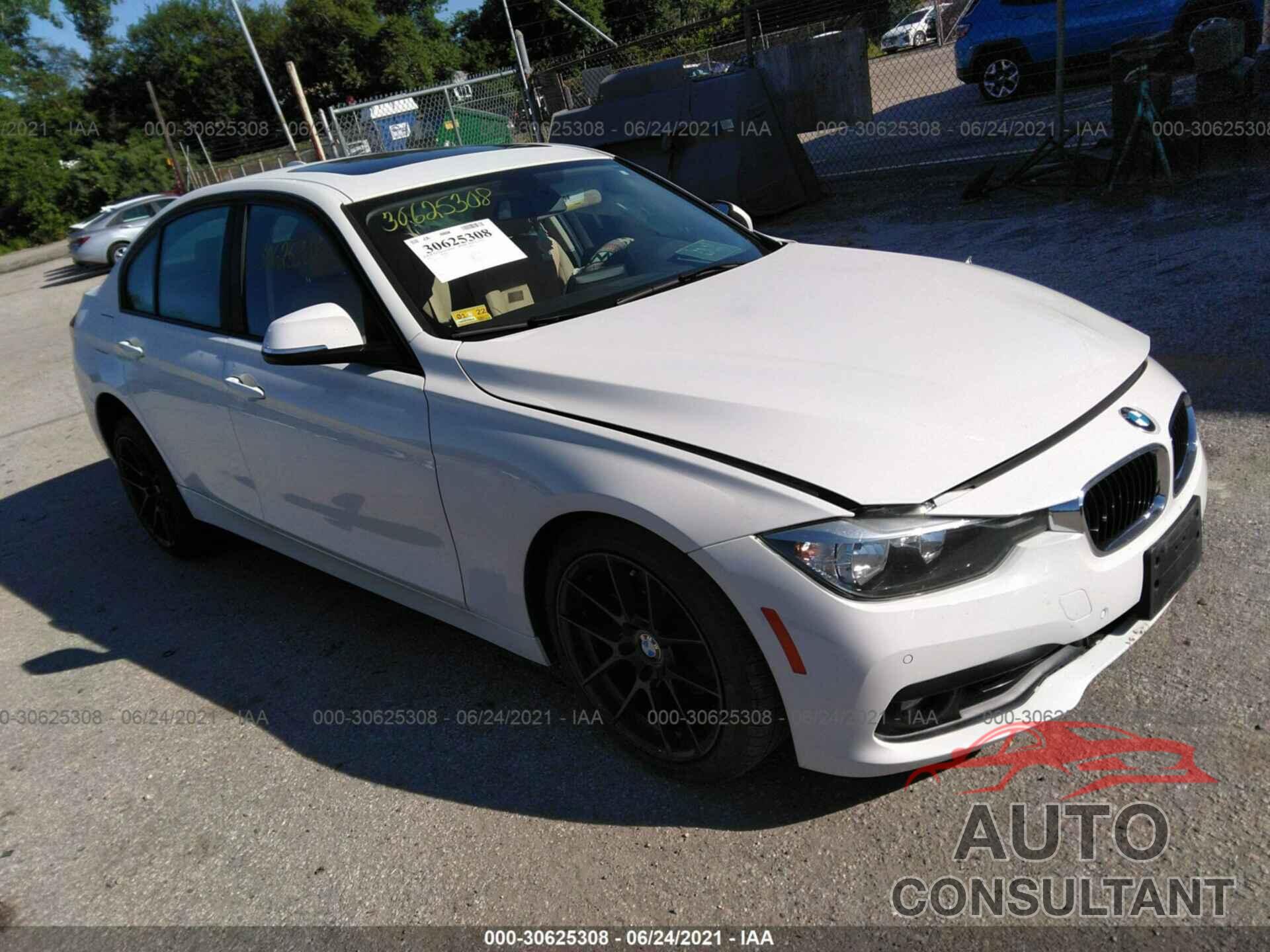 BMW 3 SERIES 2017 - WBA8A3C56HK691511
