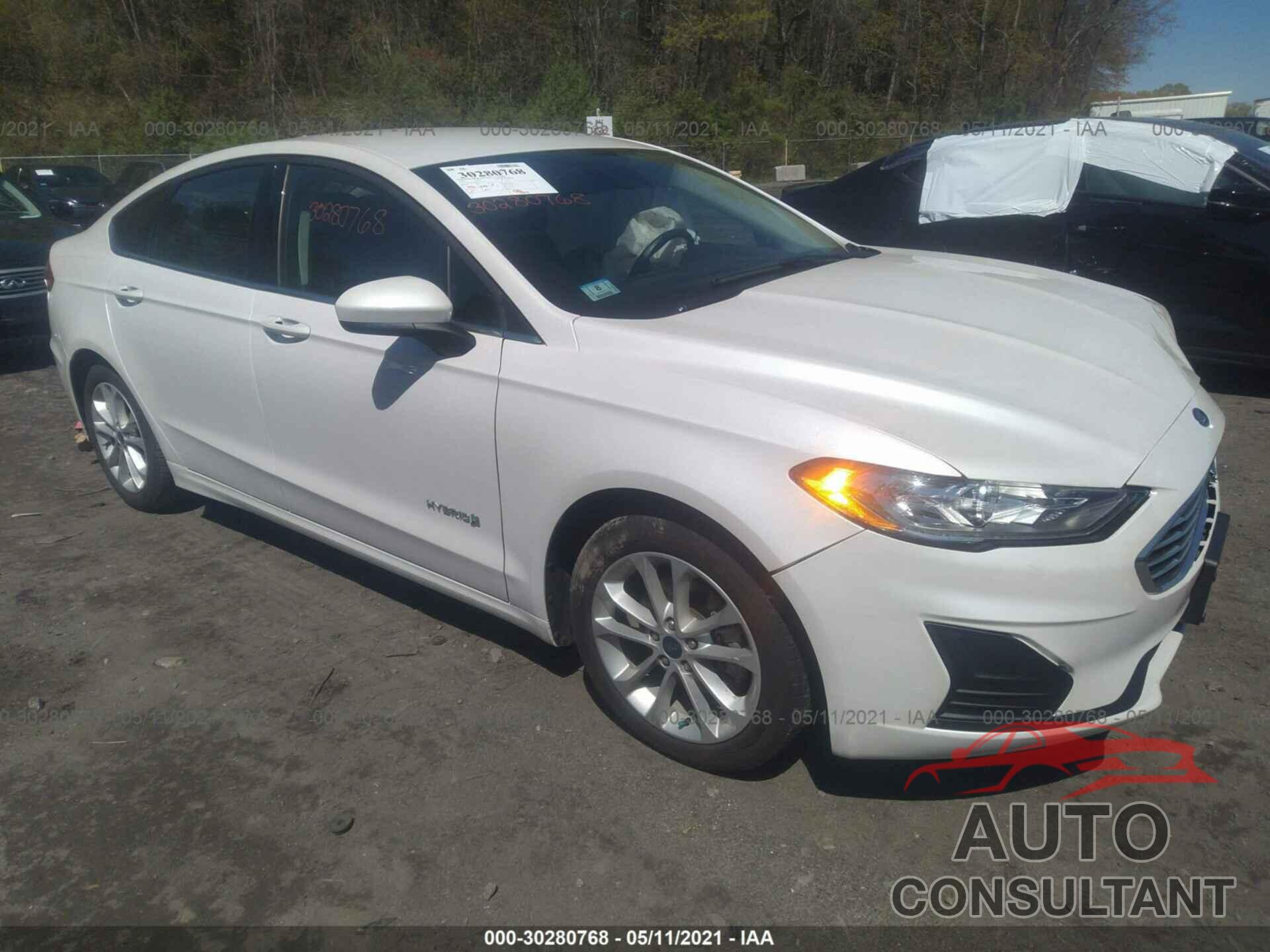 FORD FUSION HYBRID 2019 - 3FA6P0LU0KR125352