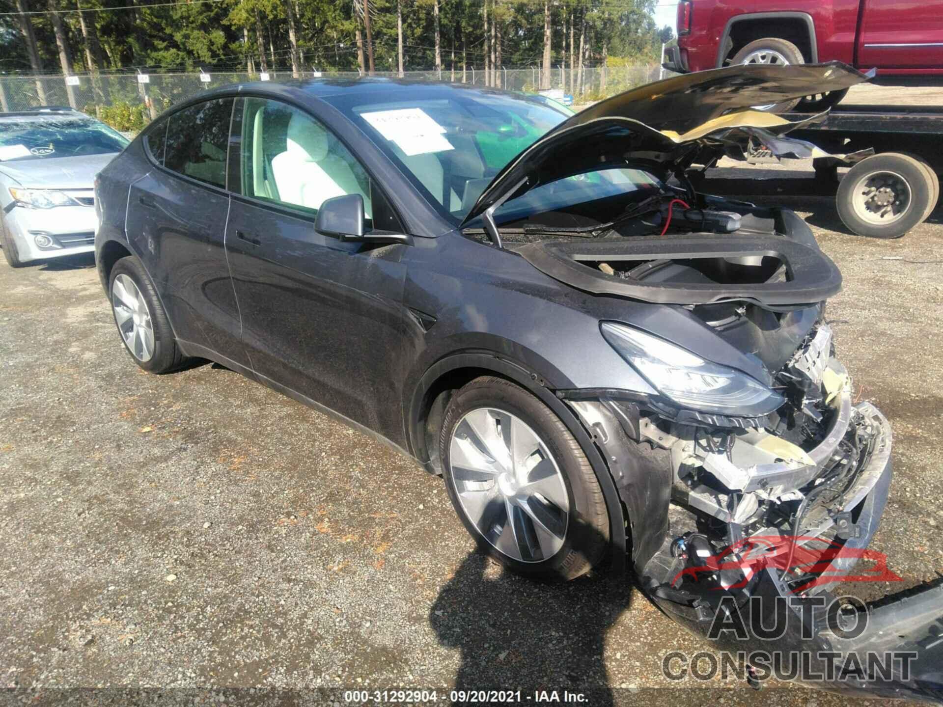 TESLA MODEL Y 2021 - 5YJYGDEE2MF212609