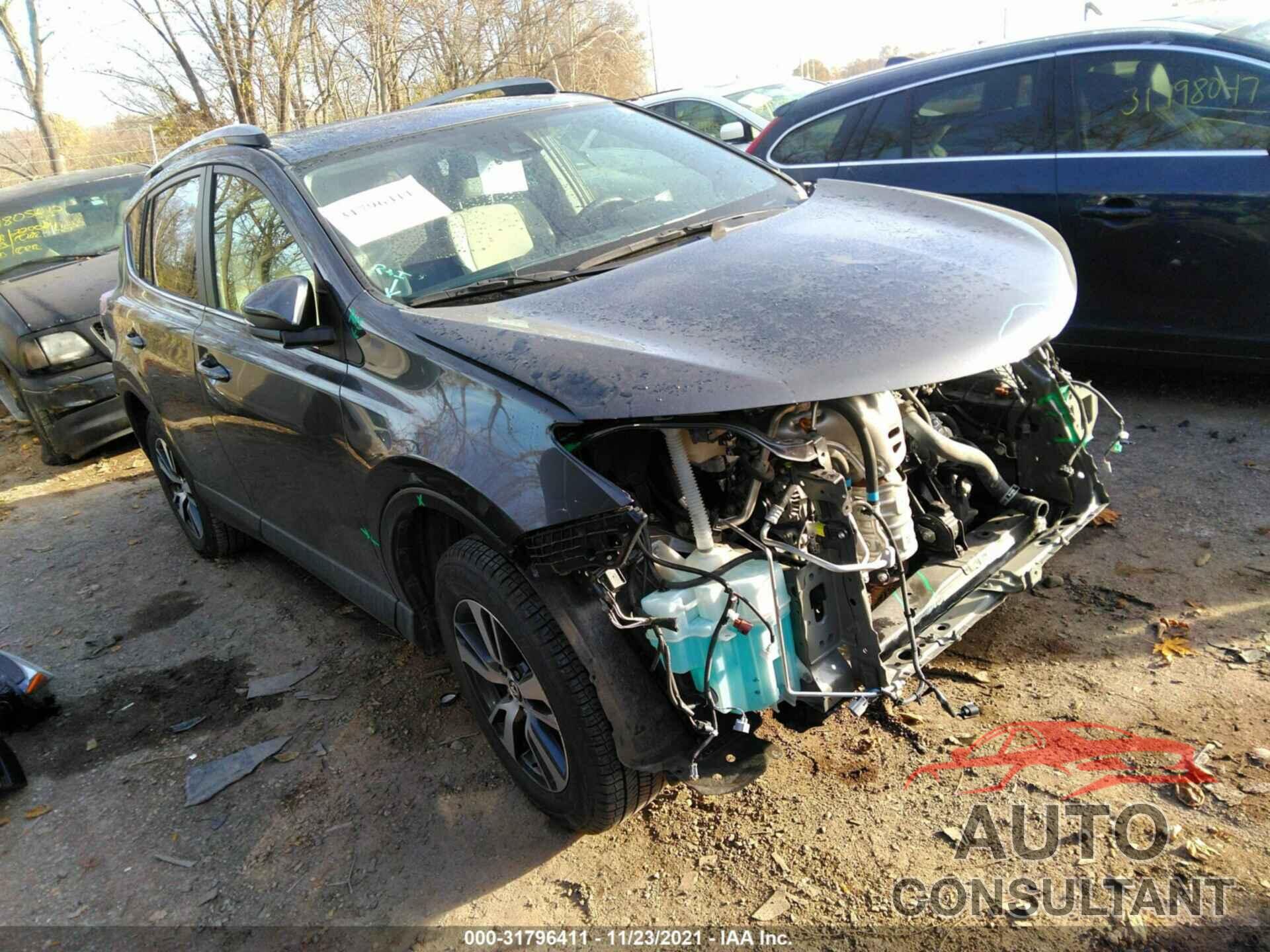 TOYOTA RAV4 2018 - JTMRFREVXJJ744411