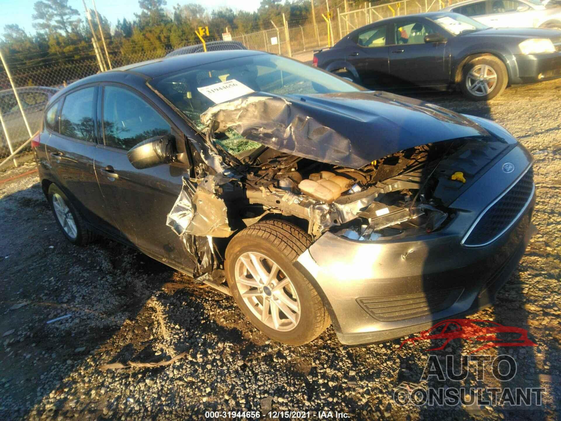 FORD FOCUS 2018 - 1FADP3K29JL255426