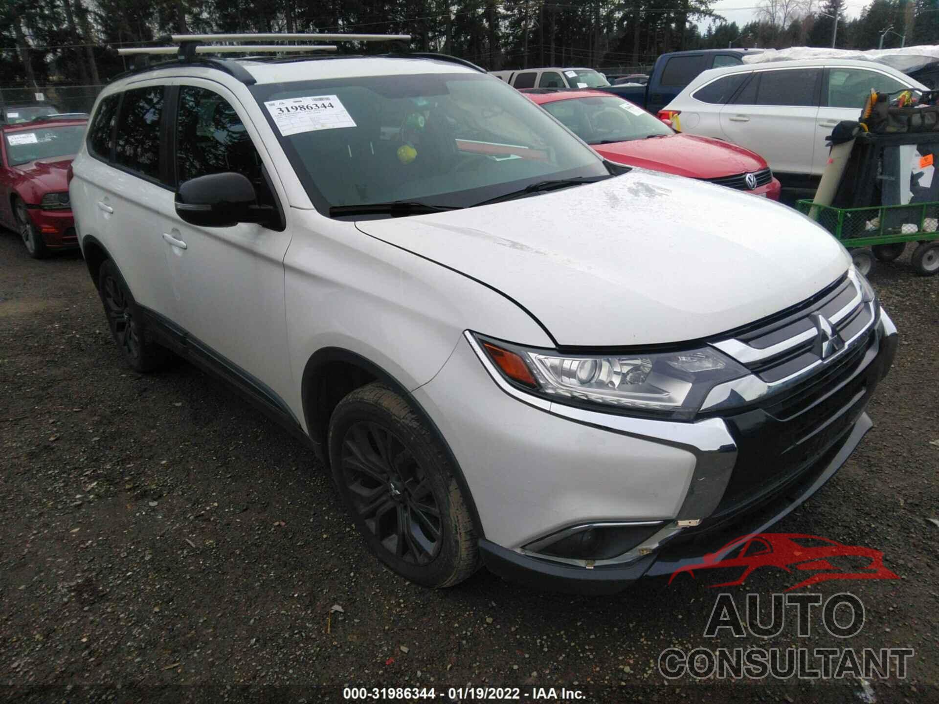 MITSUBISHI OUTLANDER 2018 - JA4AZ3A30JZ064924