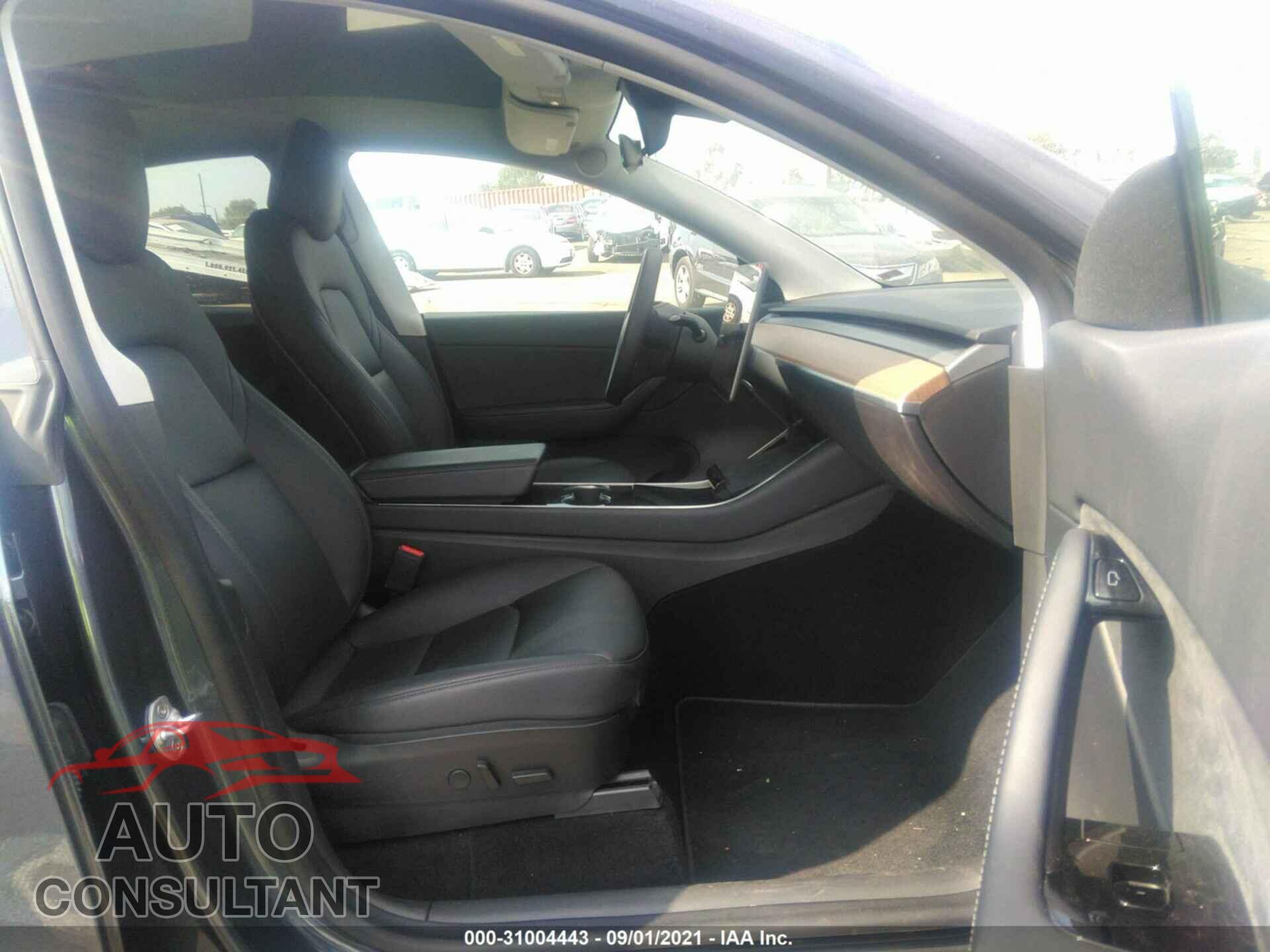 TESLA MODEL Y 2020 - 5YJYGDEEXLF045351