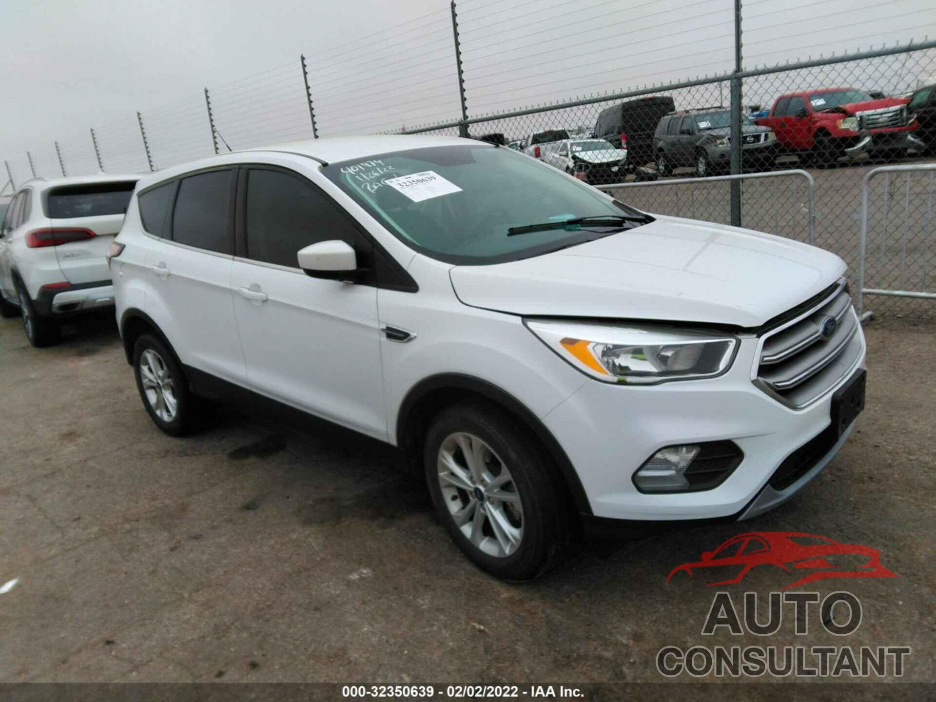 FORD ESCAPE 2017 - 1FMCU0G97HUE95688