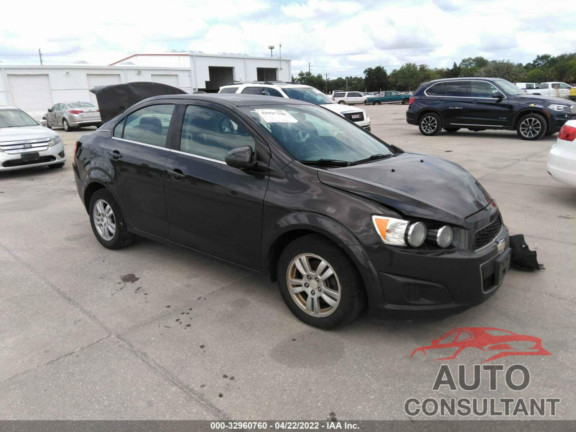 CHEVROLET SONIC 2016 - 1G1JC5SG0G4105166