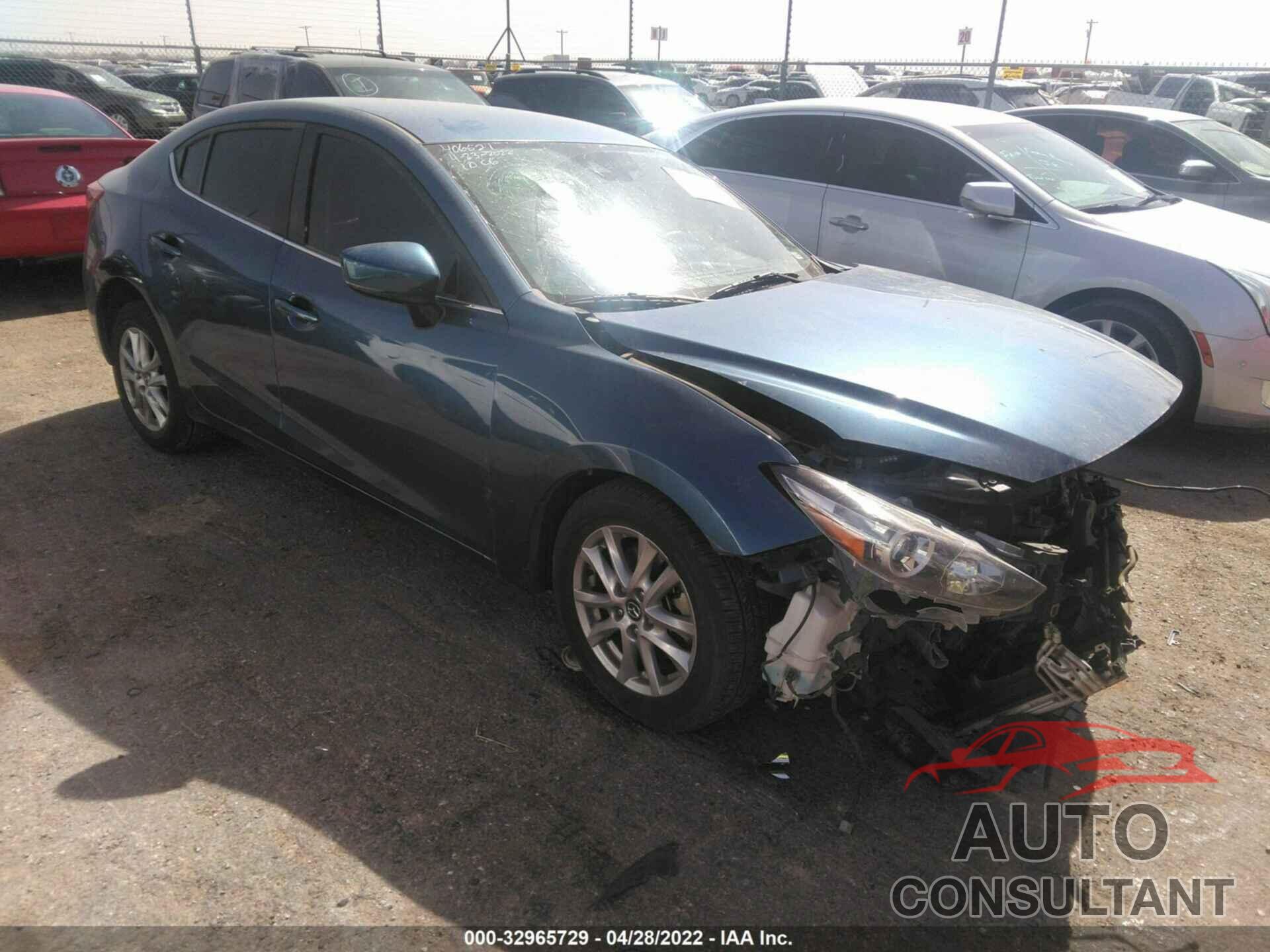 MAZDA MAZDA3 4-DOOR 2018 - 3MZBN1U71JM168135