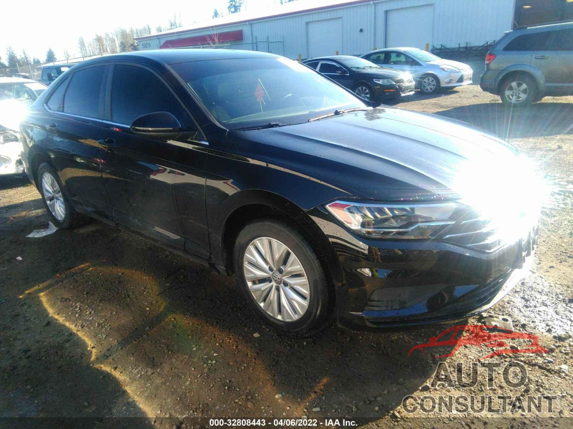 VOLKSWAGEN JETTA 2019 - 3VWN57BUXKM004697