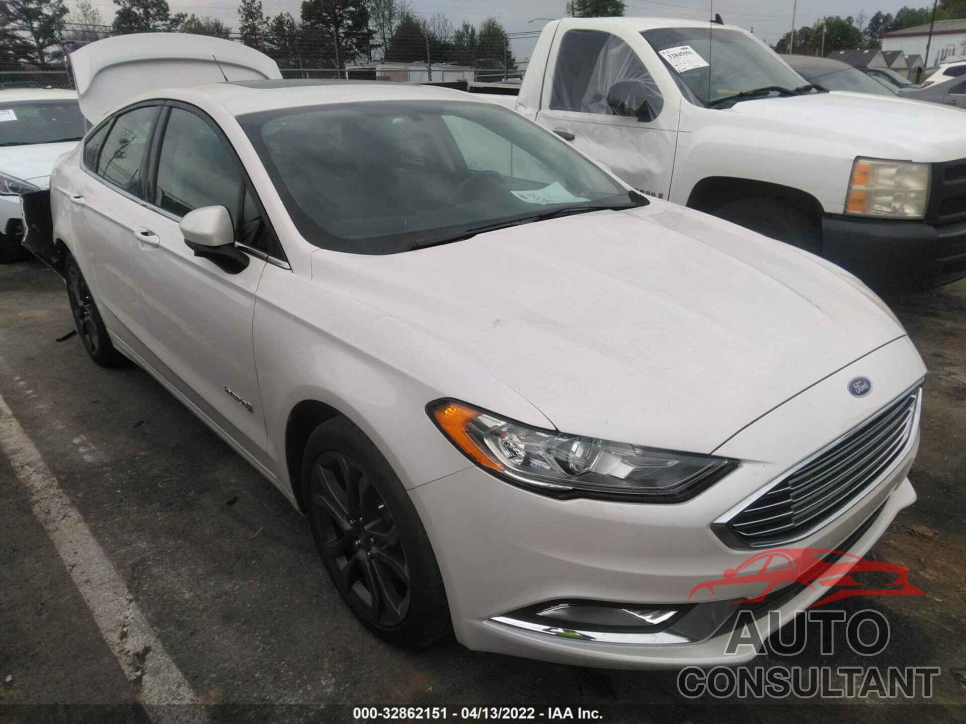 FORD FUSION HYBRID 2018 - 3FA6P0LU0JR200436