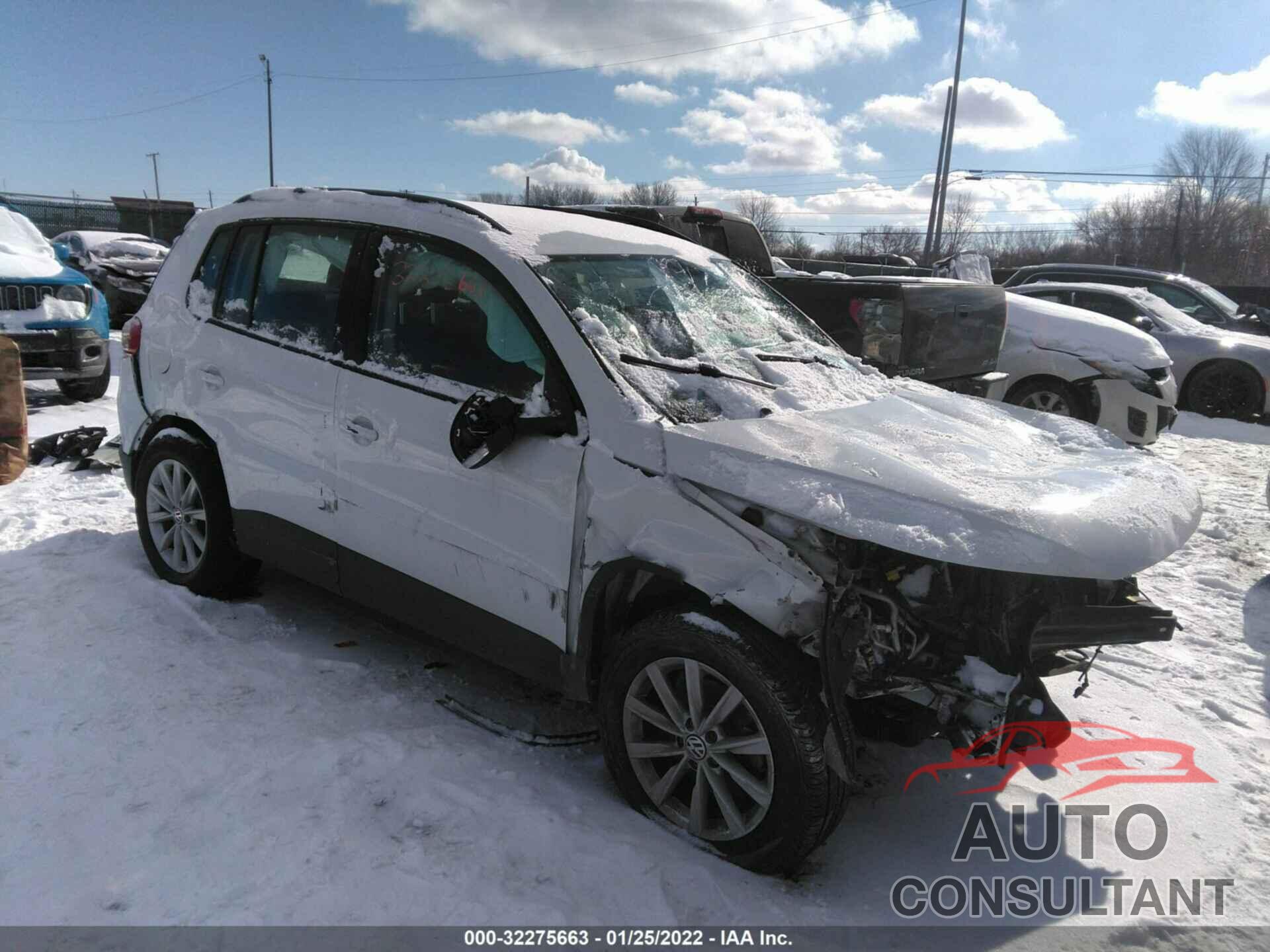 VOLKSWAGEN TIGUAN 2017 - WVGBV7AX6HK050623