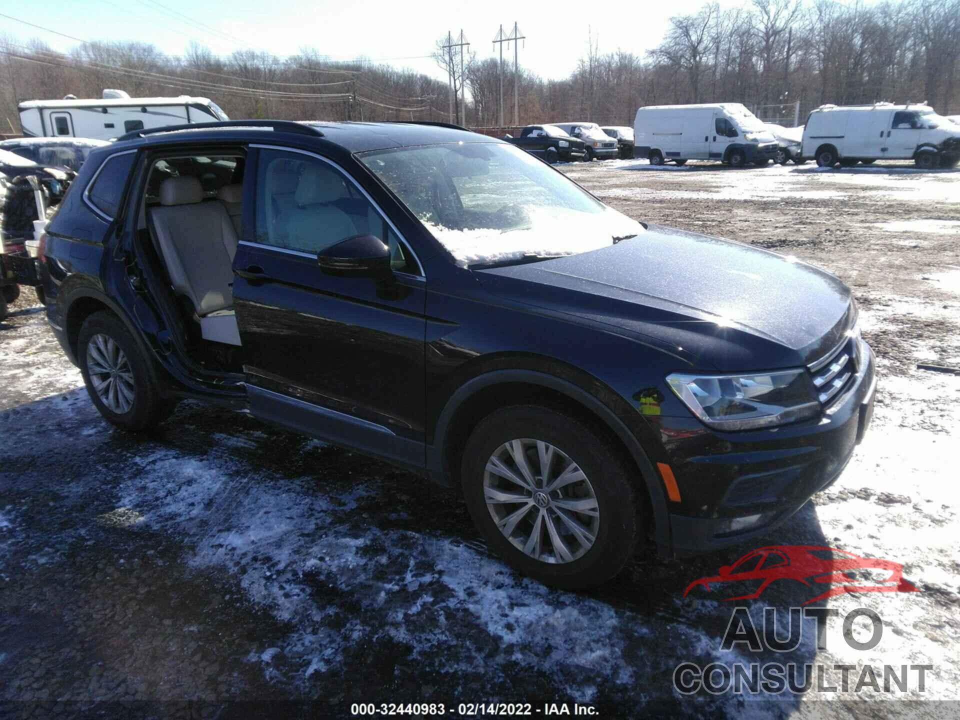 VOLKSWAGEN TIGUAN 2018 - 3VV2B7AX6JM015187