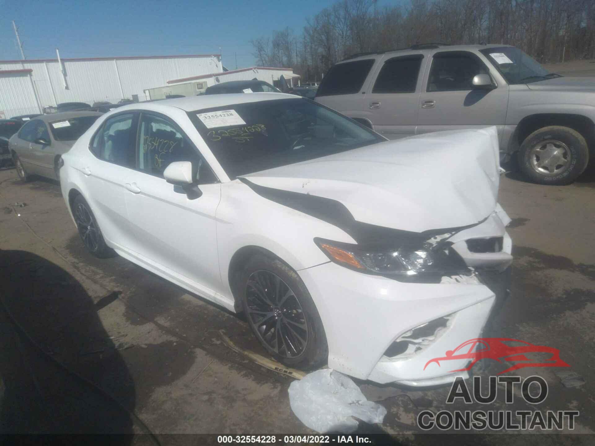 TOYOTA CAMRY 2020 - 4T1G11AK4LU924807