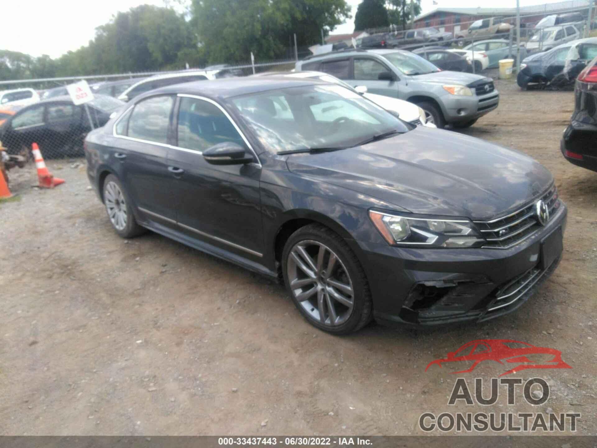 VOLKSWAGEN PASSAT 2016 - 1VWAT7A37GC038568