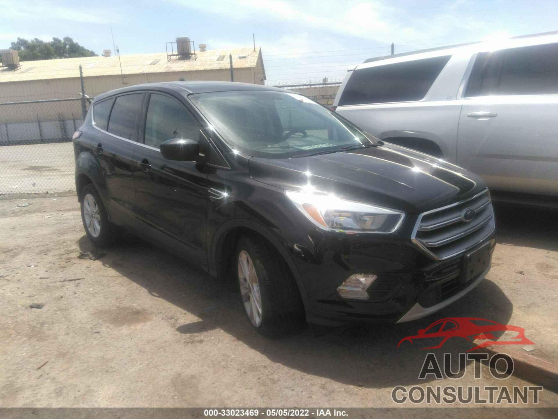 FORD ESCAPE 2017 - 1FMCU0GDXHUD28990