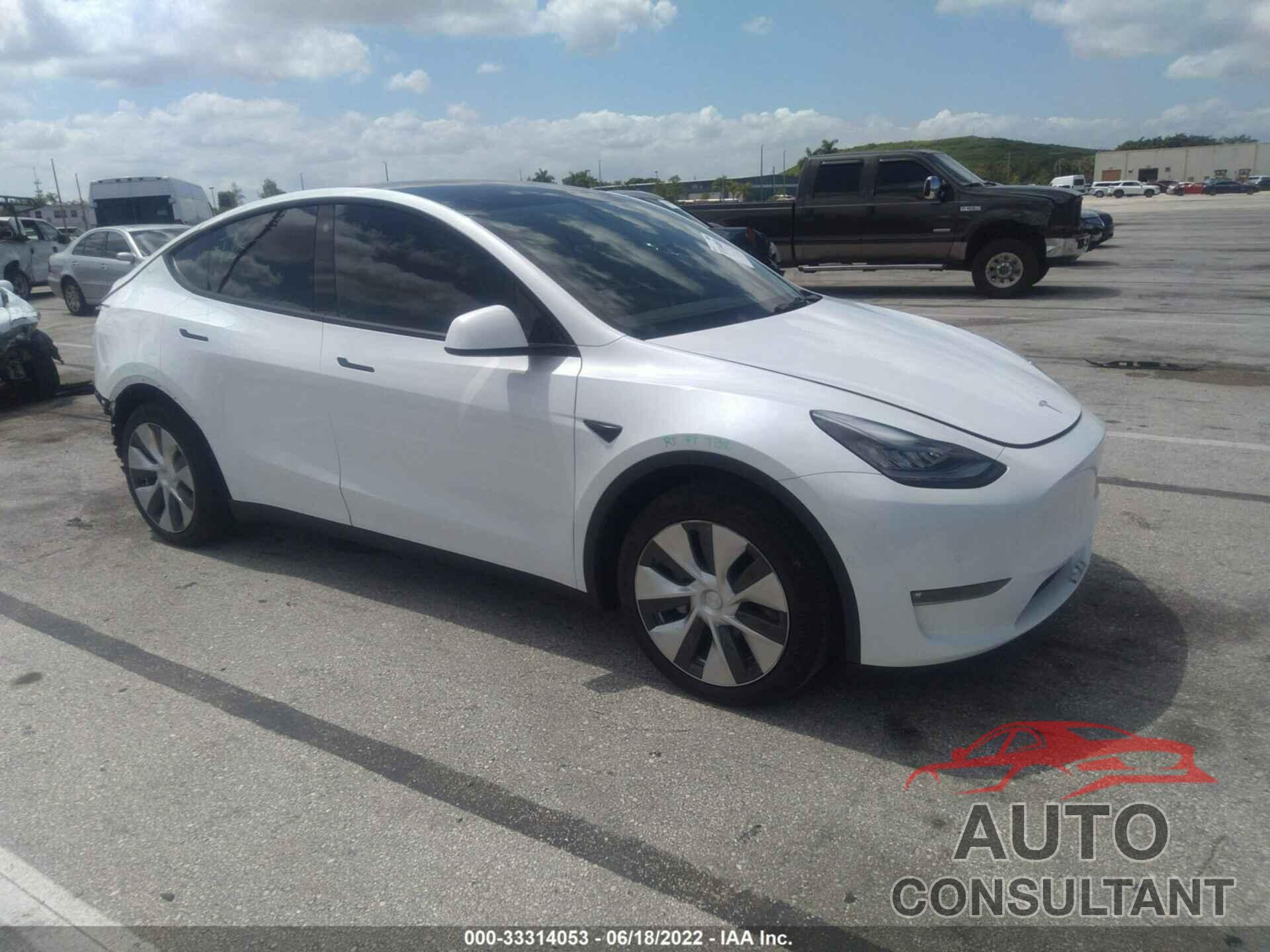 TESLA MODEL Y 2021 - 5YJYGDEEXMF114380