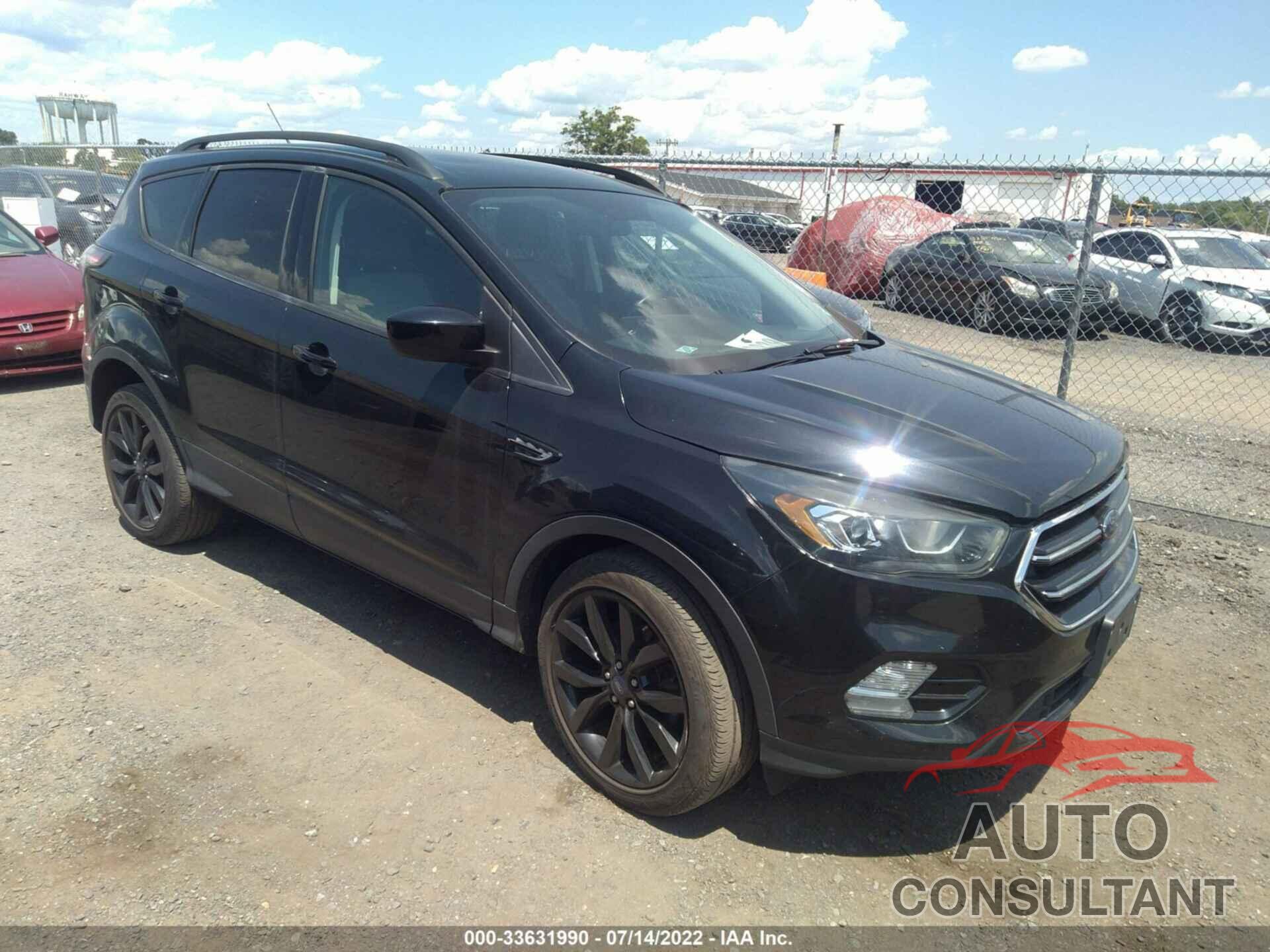 FORD ESCAPE 2017 - 1FMCU9G90HUB22495