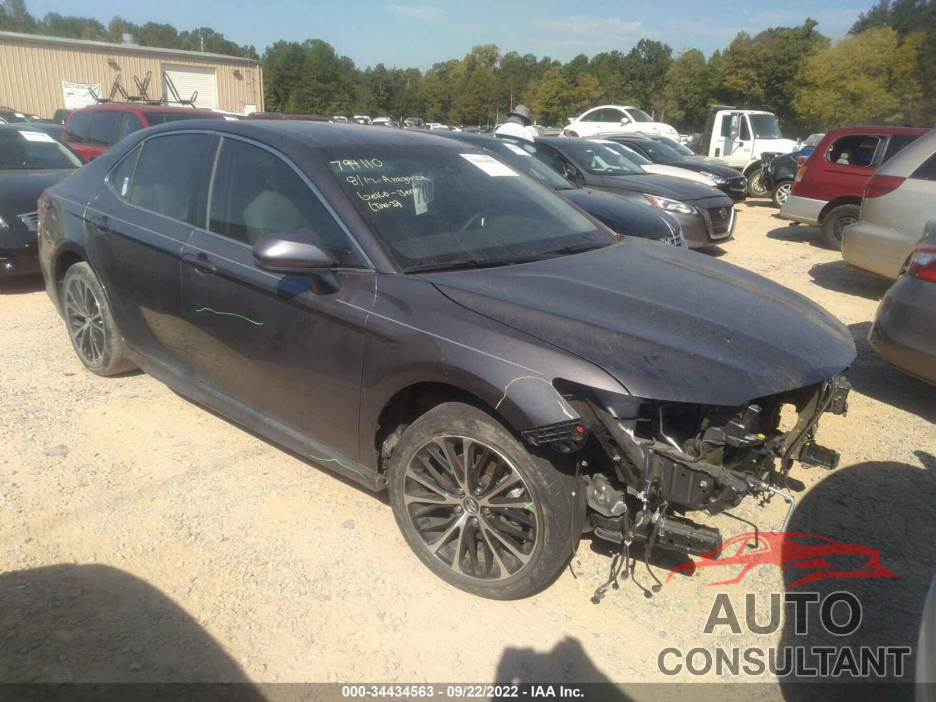 TOYOTA CAMRY 2018 - 4T1B11HK5JU106144