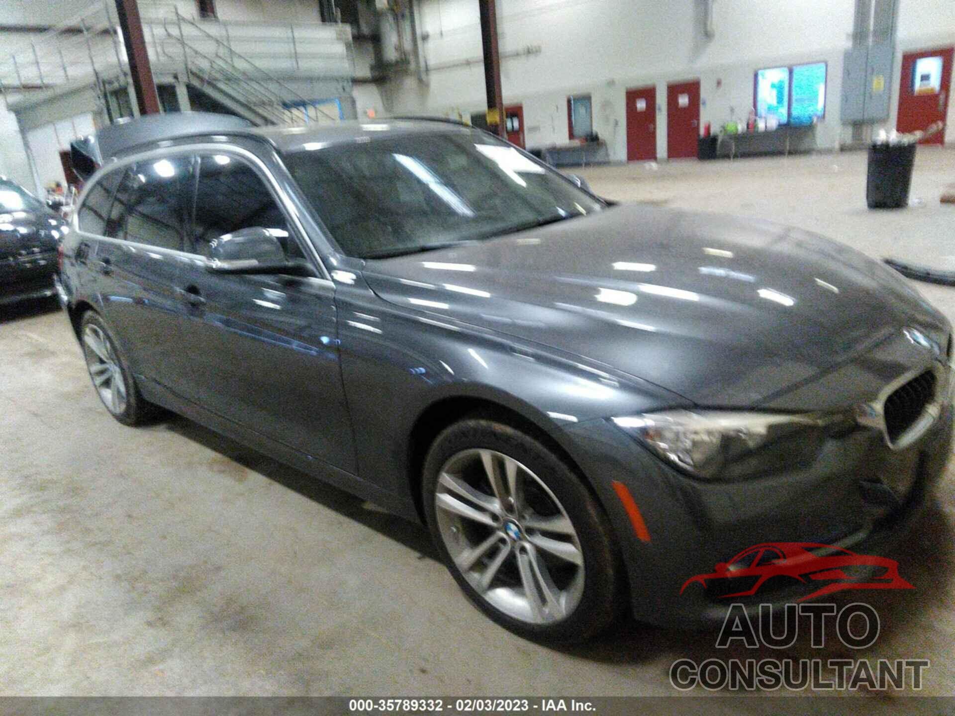 BMW 3 SERIES 2016 - WBA8G5C55GK752839
