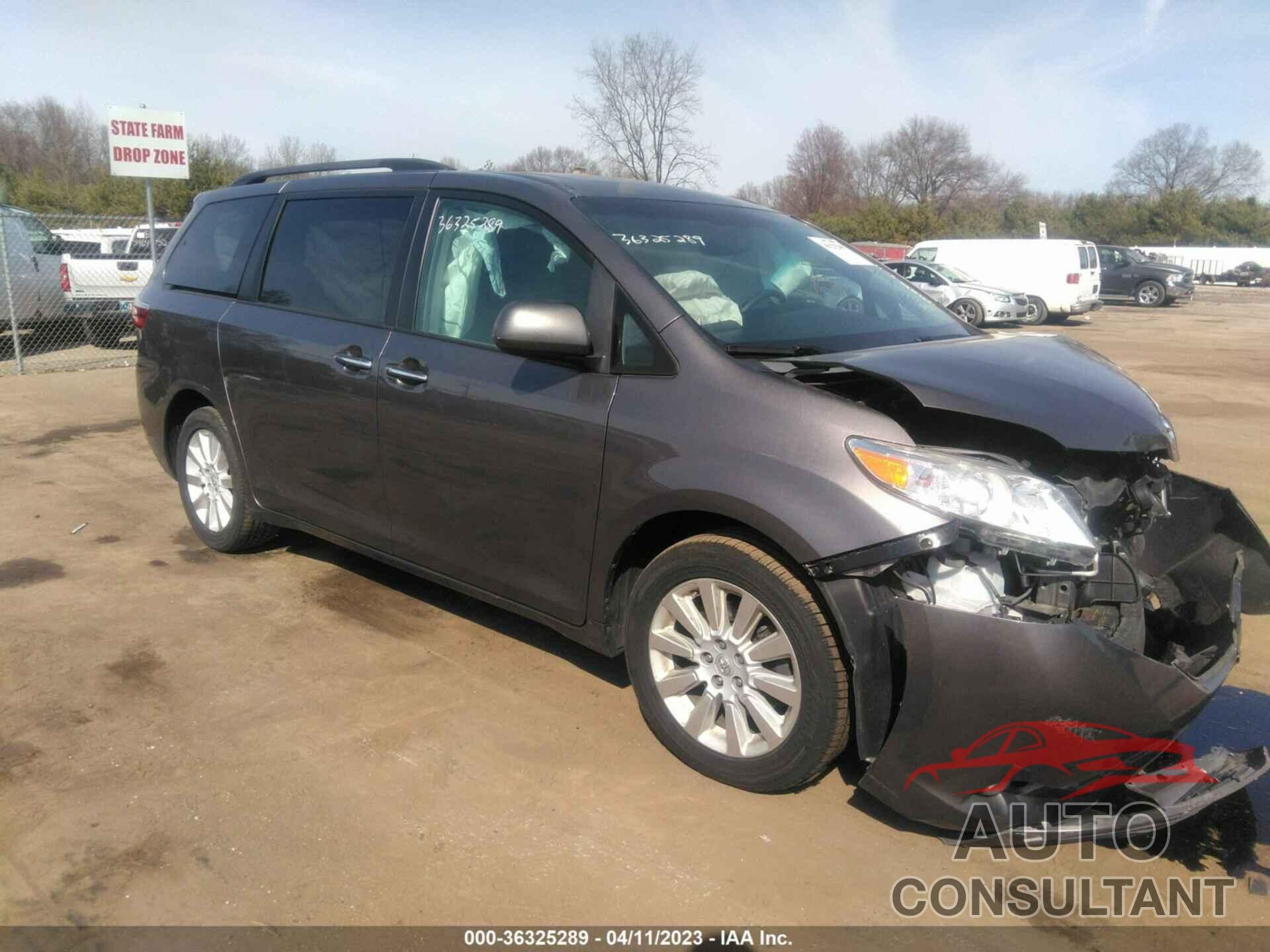 TOYOTA SIENNA 2015 - 5TDDK3DC9FS116935