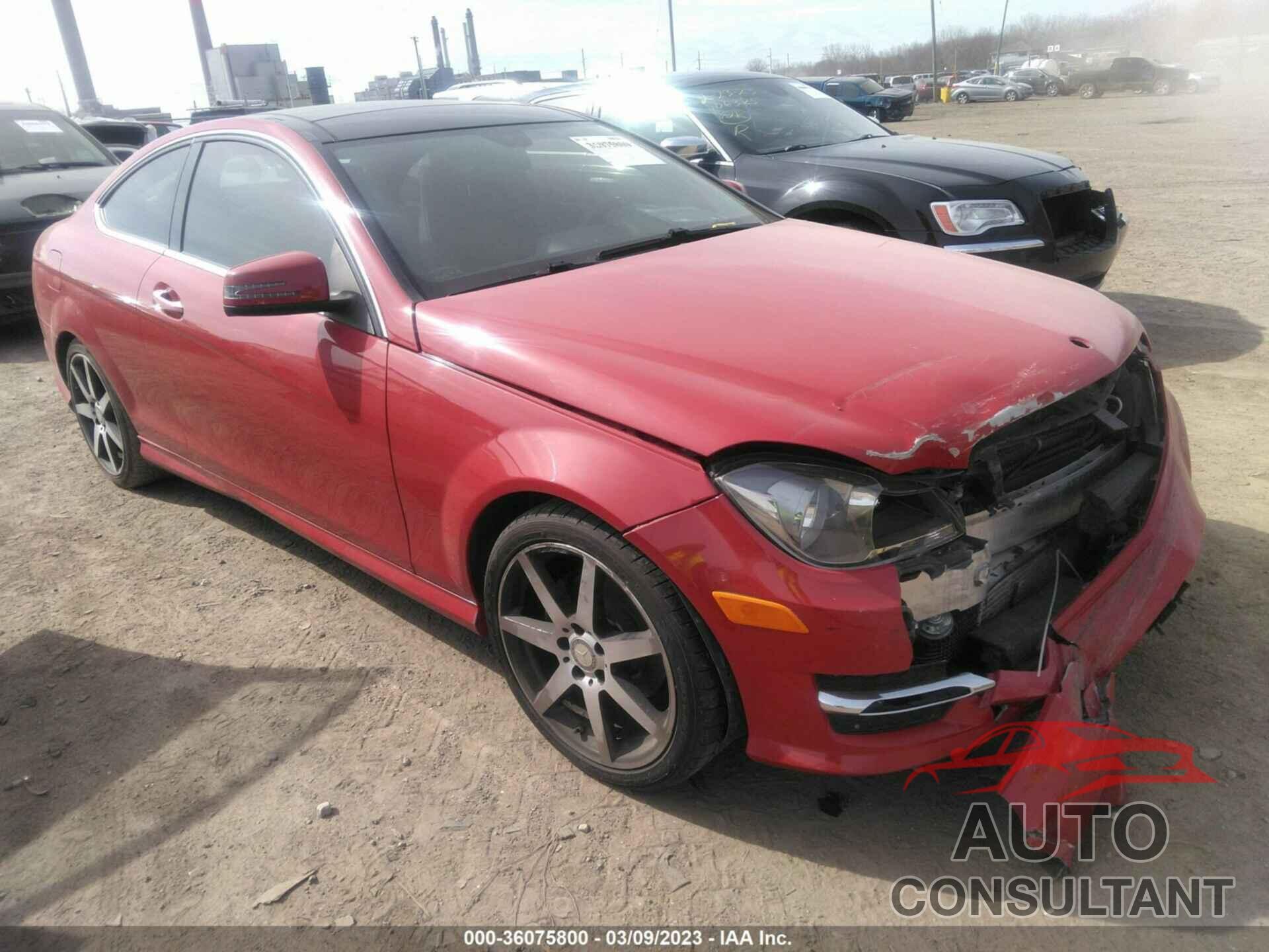 MERCEDES-BENZ C-CLASS 2015 - WDDGJ4HB8FG359143