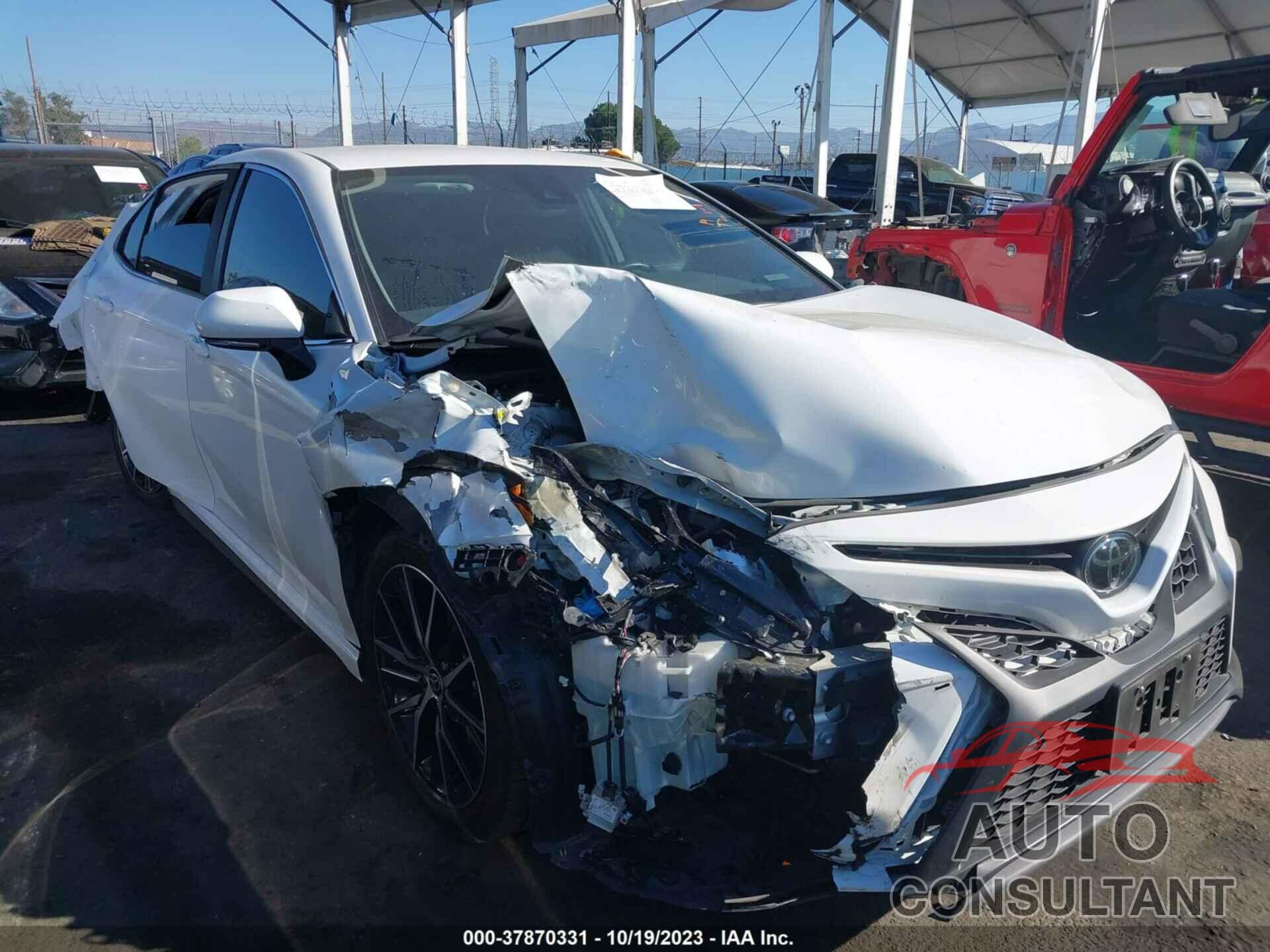TOYOTA CAMRY 2022 - 4T1G11AK3NU651068
