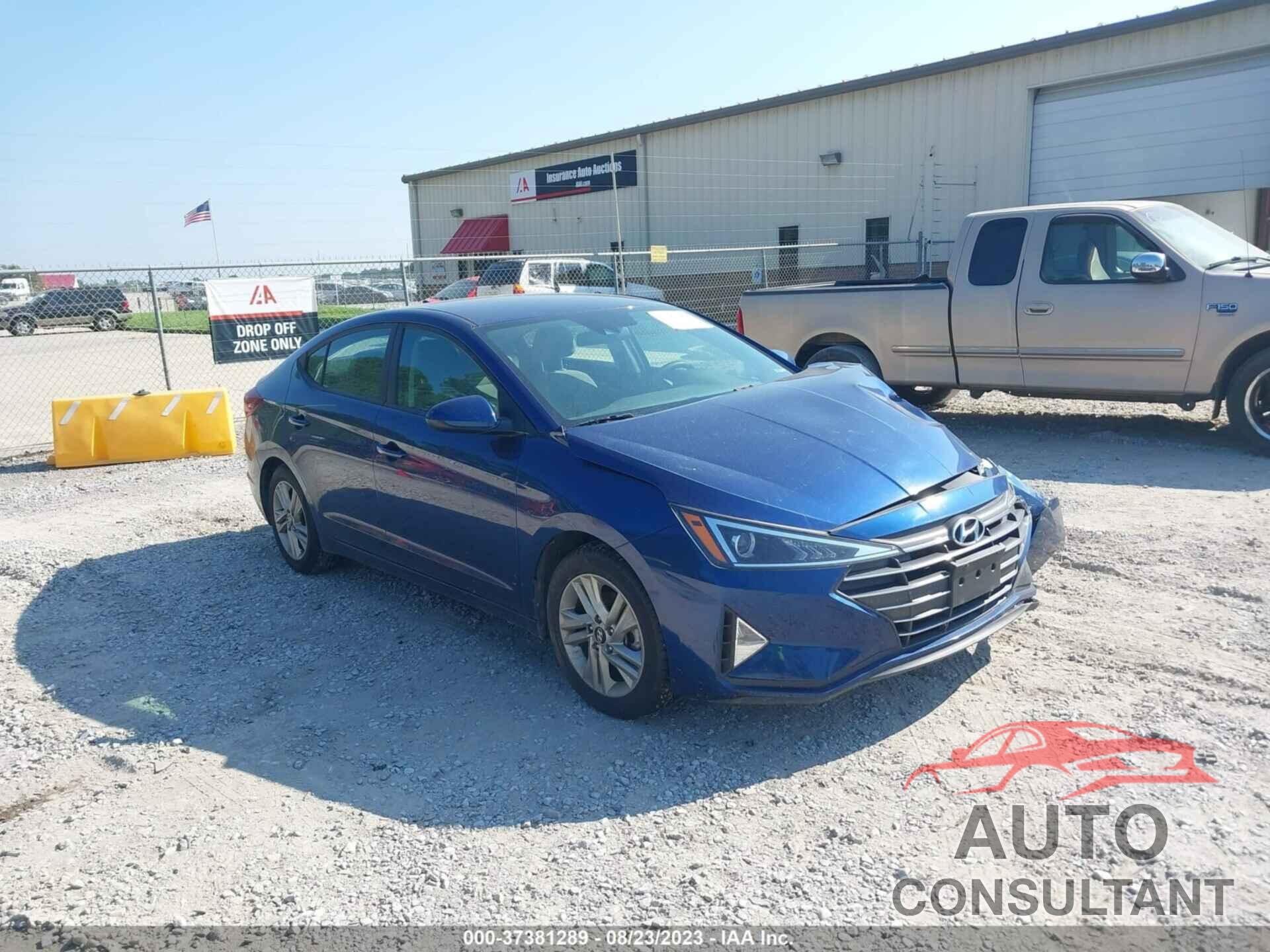 HYUNDAI ELANTRA 2019 - 5NPD84LF4KH423266