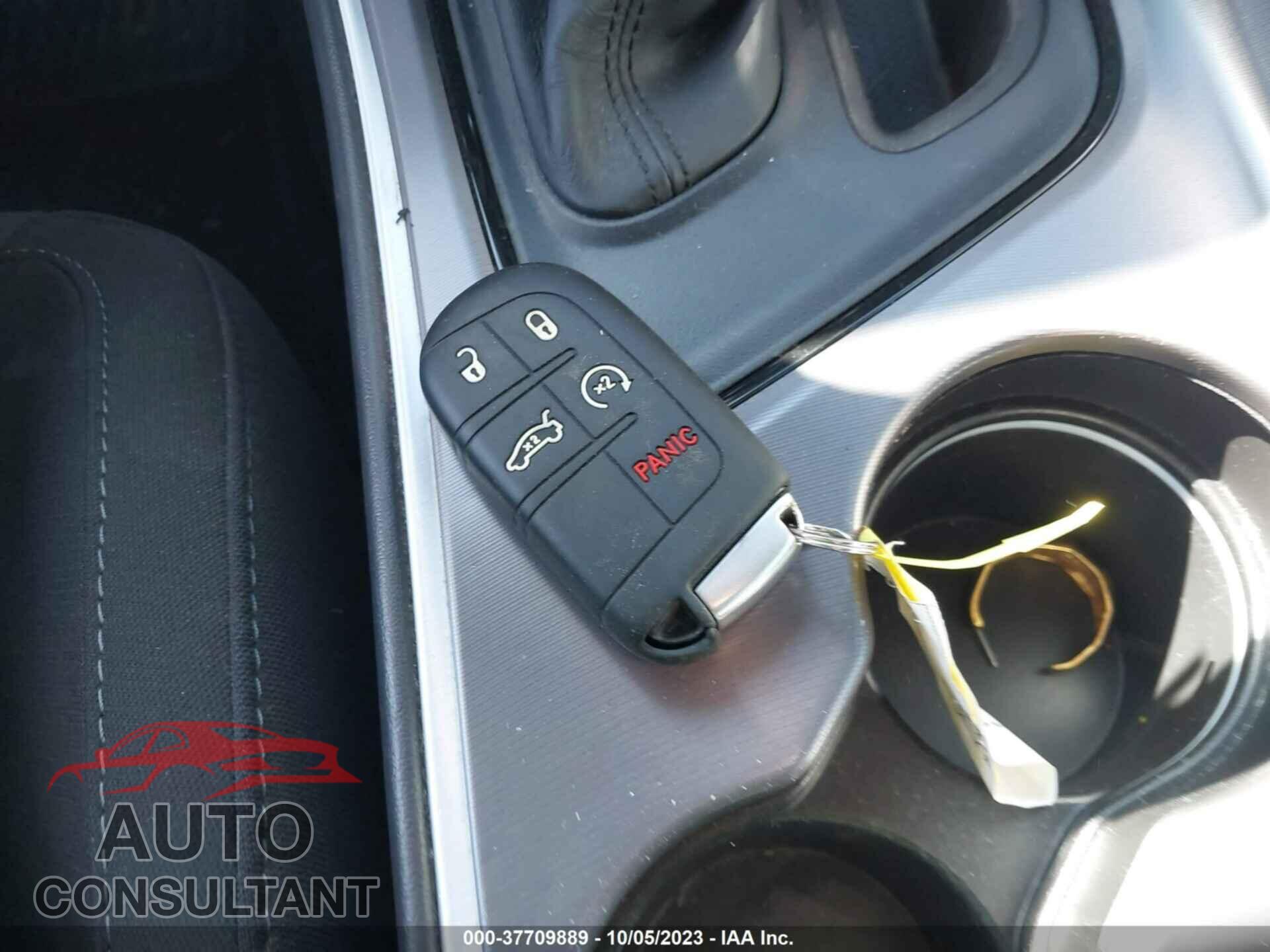 DODGE CHALLENGER 2019 - 2C3CDZJG0KH690188