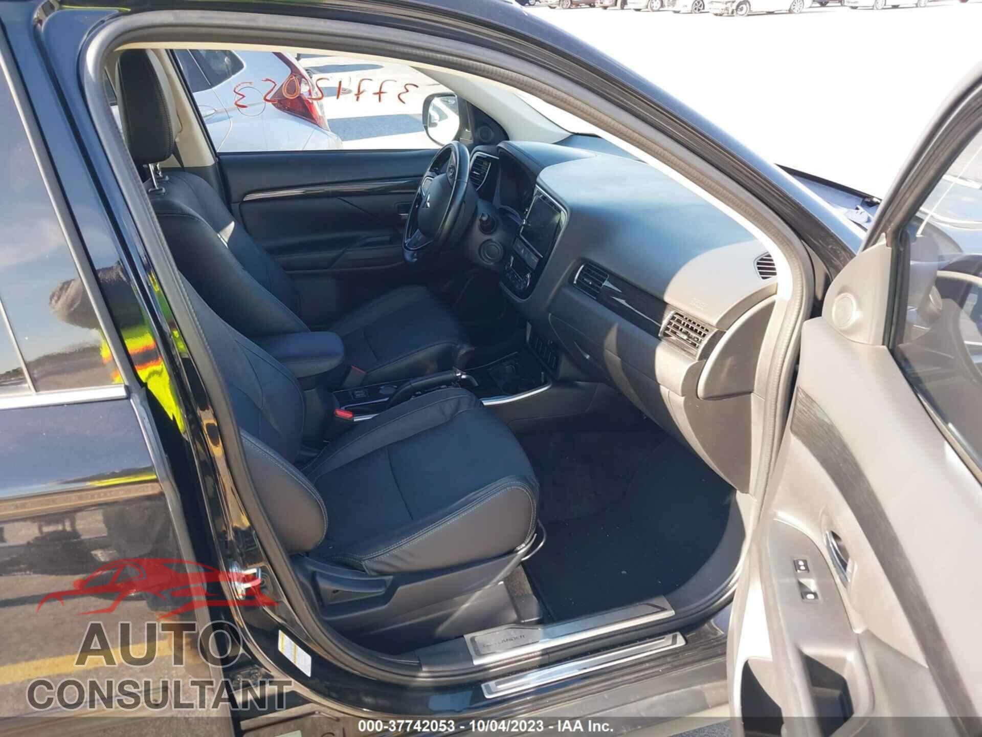 MITSUBISHI OUTLANDER 2017 - JA4AD3A34HZ002435
