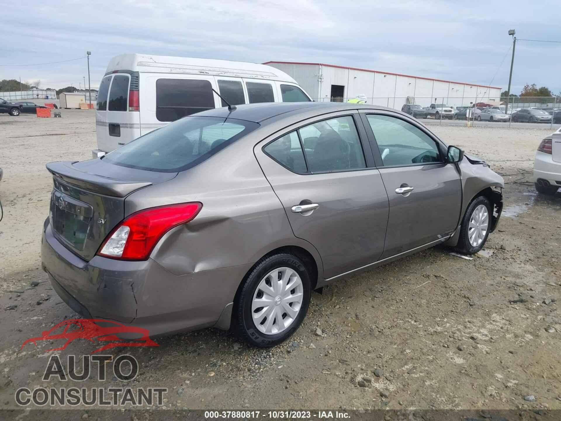 NISSAN VERSA 2017 - 3N1CN7AP3HL819539