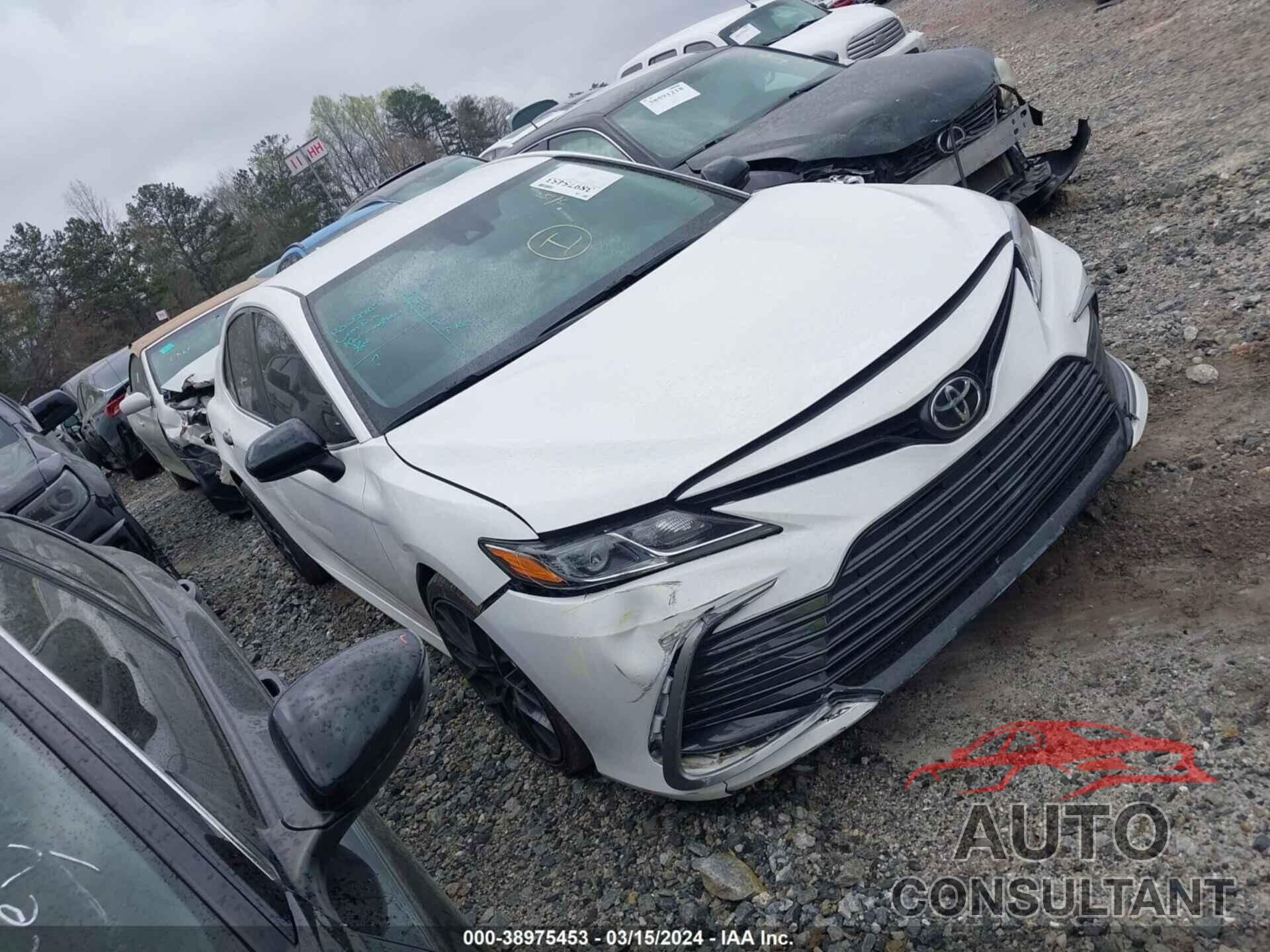 TOYOTA CAMRY 2022 - 4T1C11AK6NU621982