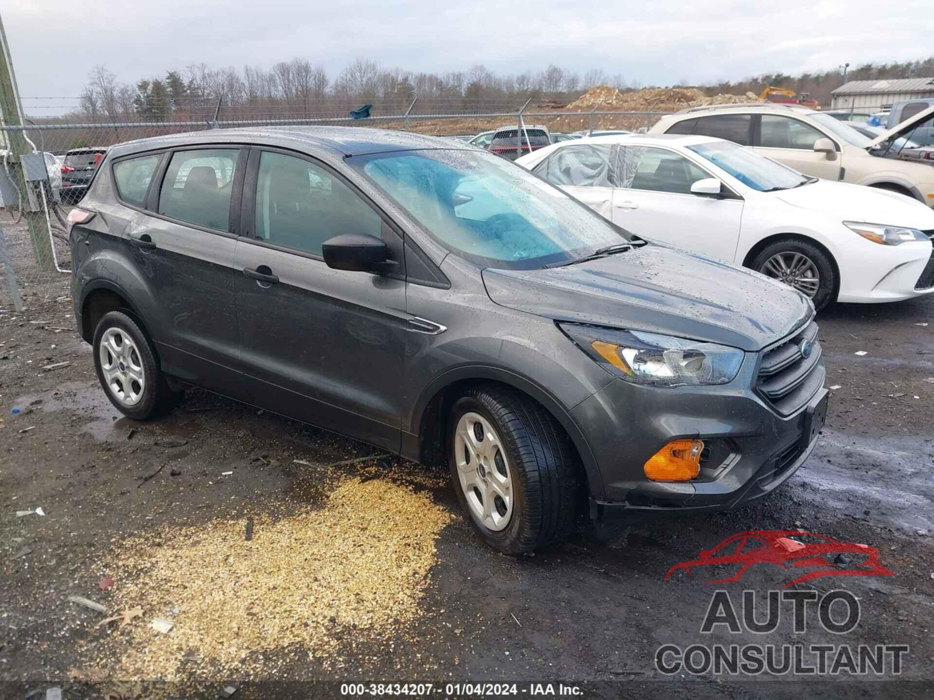 FORD ESCAPE 2018 - 1FMCU0F76JUA02265