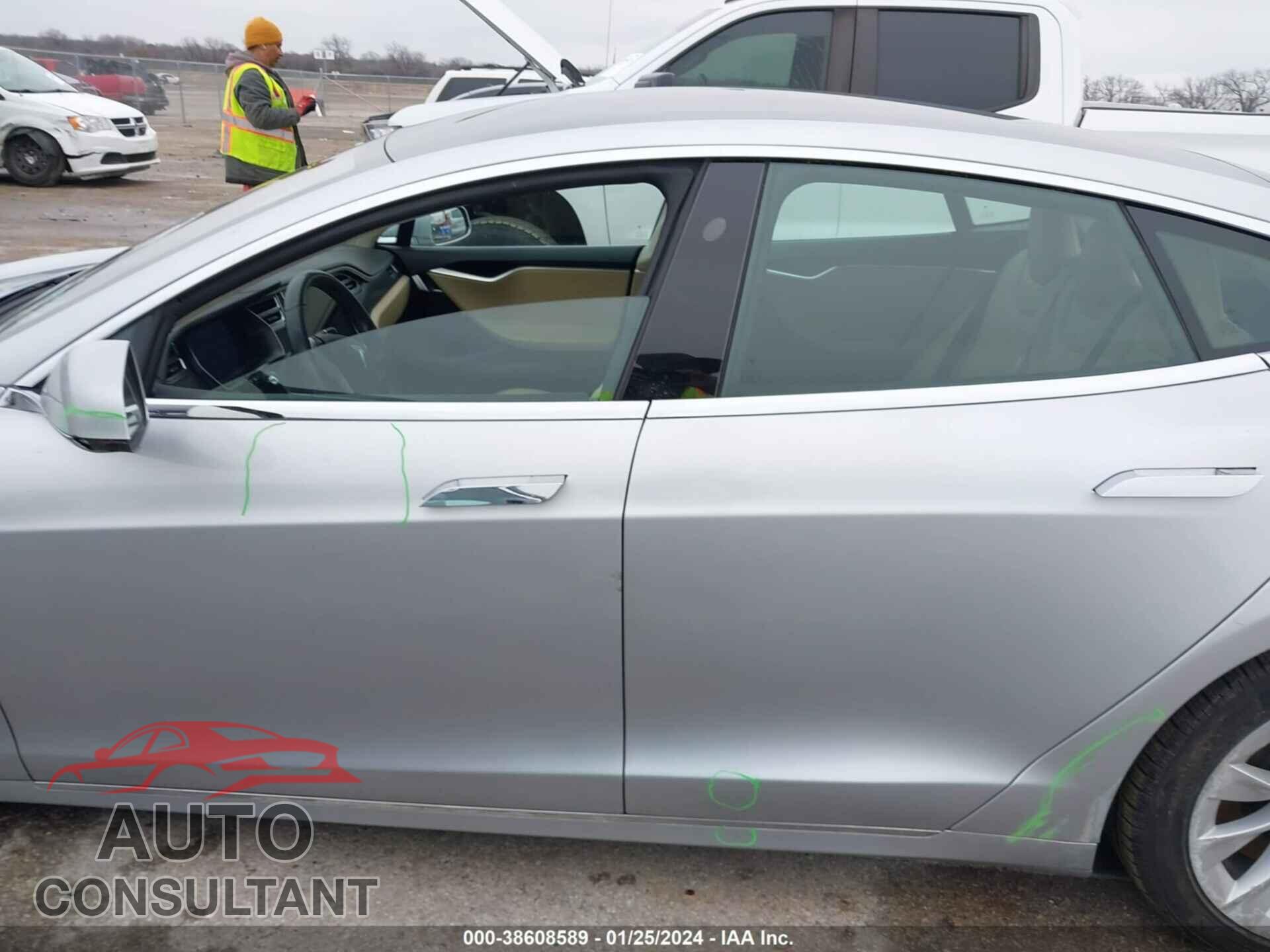 TESLA MODEL S 2017 - 5YJSA1E16HF209012