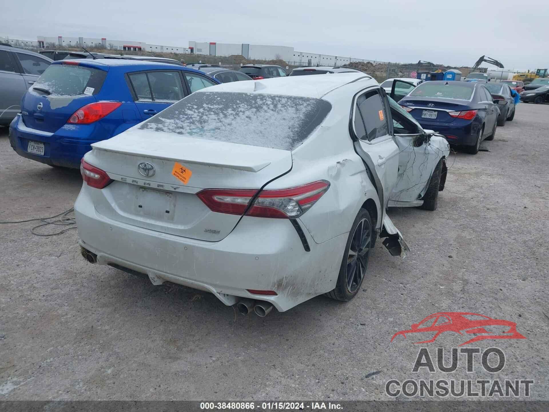 TOYOTA CAMRY 2018 - 4T1B61HK0JU063253