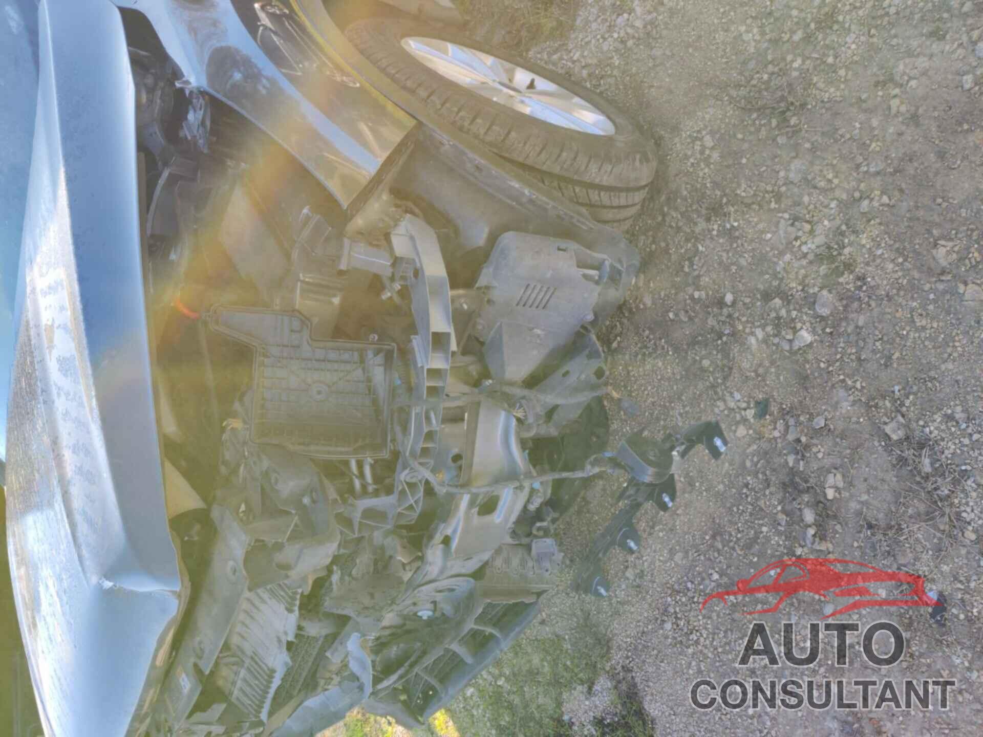 FORD ESCAPE 2018 - 1FMCU0GD1JUA02100