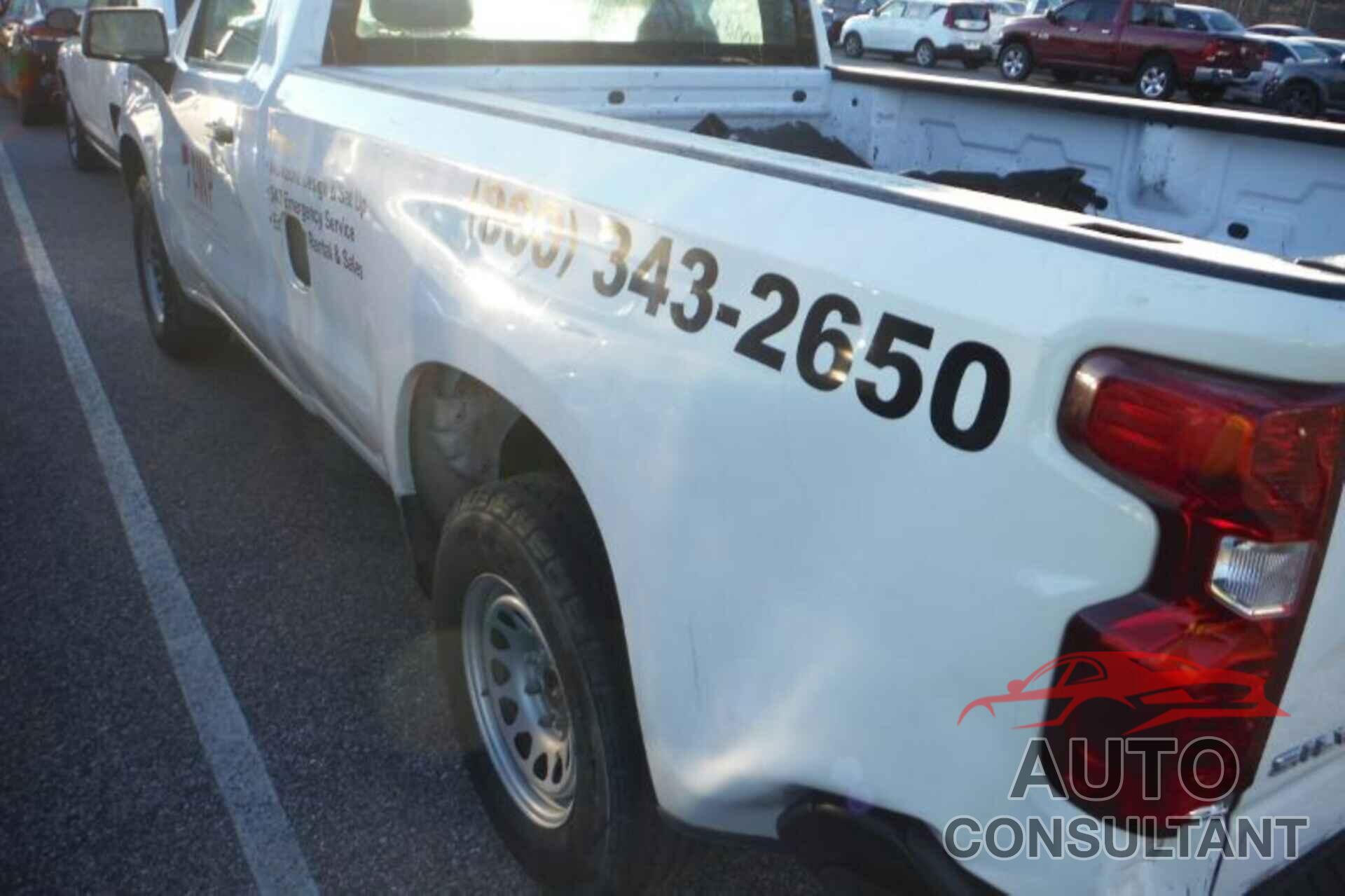 CHEVROLET SILVERADO 1500 2021 - 3GCNWAEH2MG325470