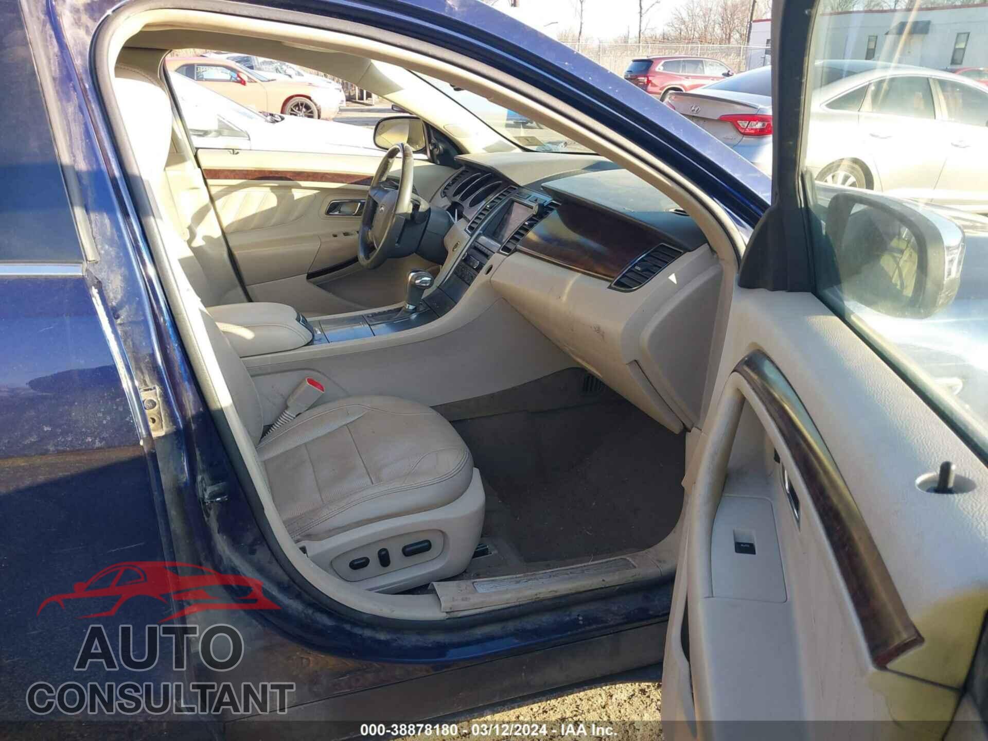 FORD TAURUS 2011 - 1FAHP2FW1BG117771