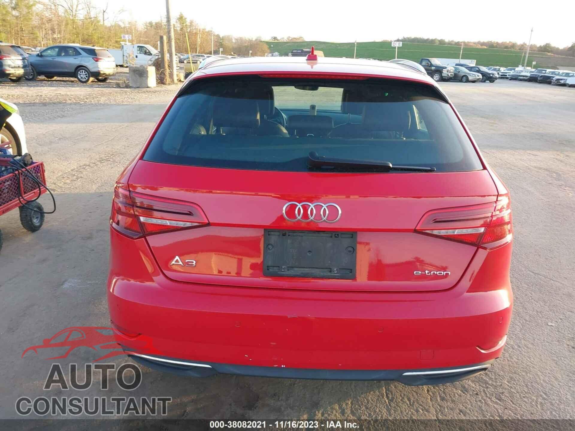 AUDI A3 E-TRON 2017 - WAUTPBFF1HA127875