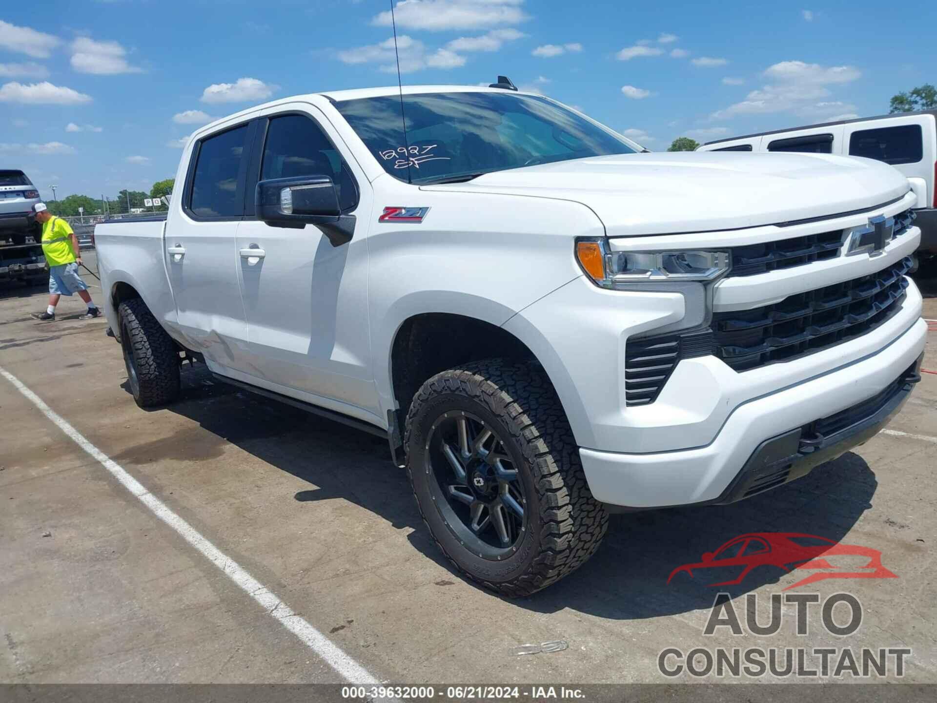 CHEVROLET SILVERADO 1500 2023 - 1GCUDEED2PZ107765